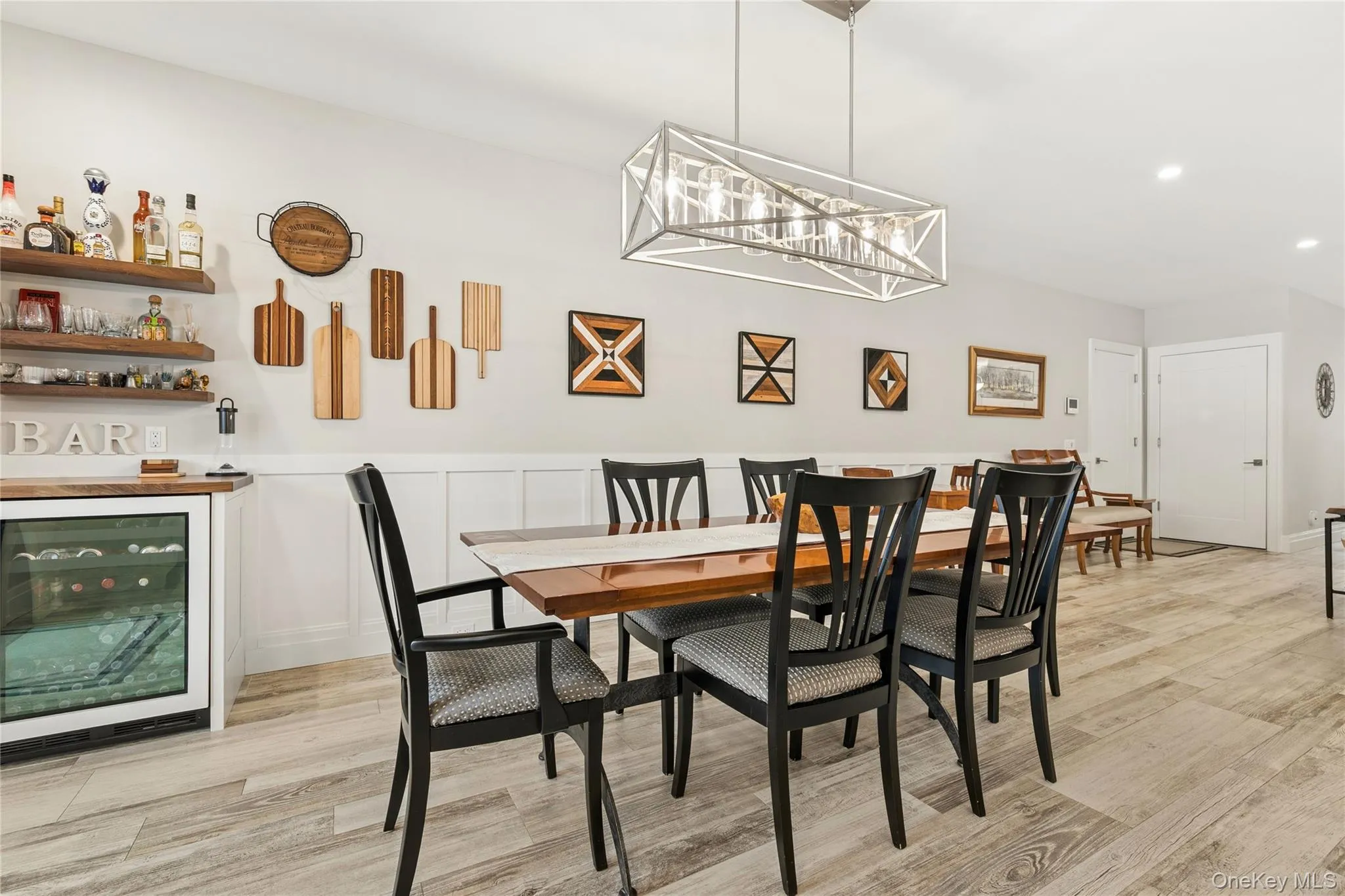 55 Phillips Avenue, Southampton, NY, 3 Bedrooms Bedrooms, 6 Rooms Rooms,2 BathroomsBathrooms,Residential Lease,For Rent,Phillips,0,968984 55 Phillips Avenue, Southampton, NY, 3 Bedrooms Bedrooms, 6 Rooms Rooms,2 BathroomsBathrooms,Residential Lease,For Rent,Phillips,0,968984