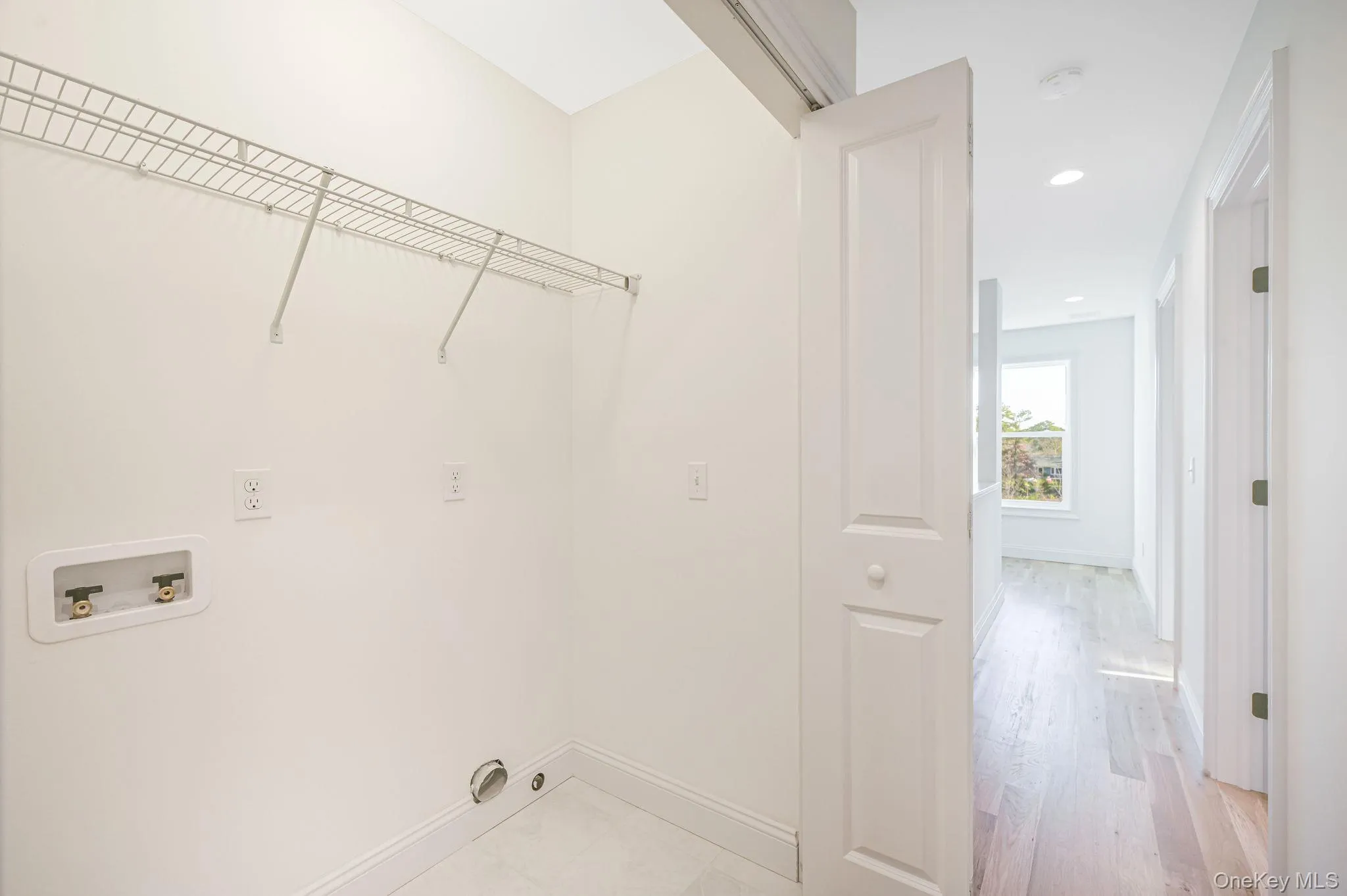 7 Henkel Road, Brookhaven, NY, 4 Bedrooms Bedrooms, 10 Rooms Rooms,2 BathroomsBathrooms,Residential,For Rent,Henkel,0,969002 7 Henkel Road, Brookhaven, NY, 4 Bedrooms Bedrooms, 10 Rooms Rooms,2 BathroomsBathrooms,Residential,For Rent,Henkel,0,969002
