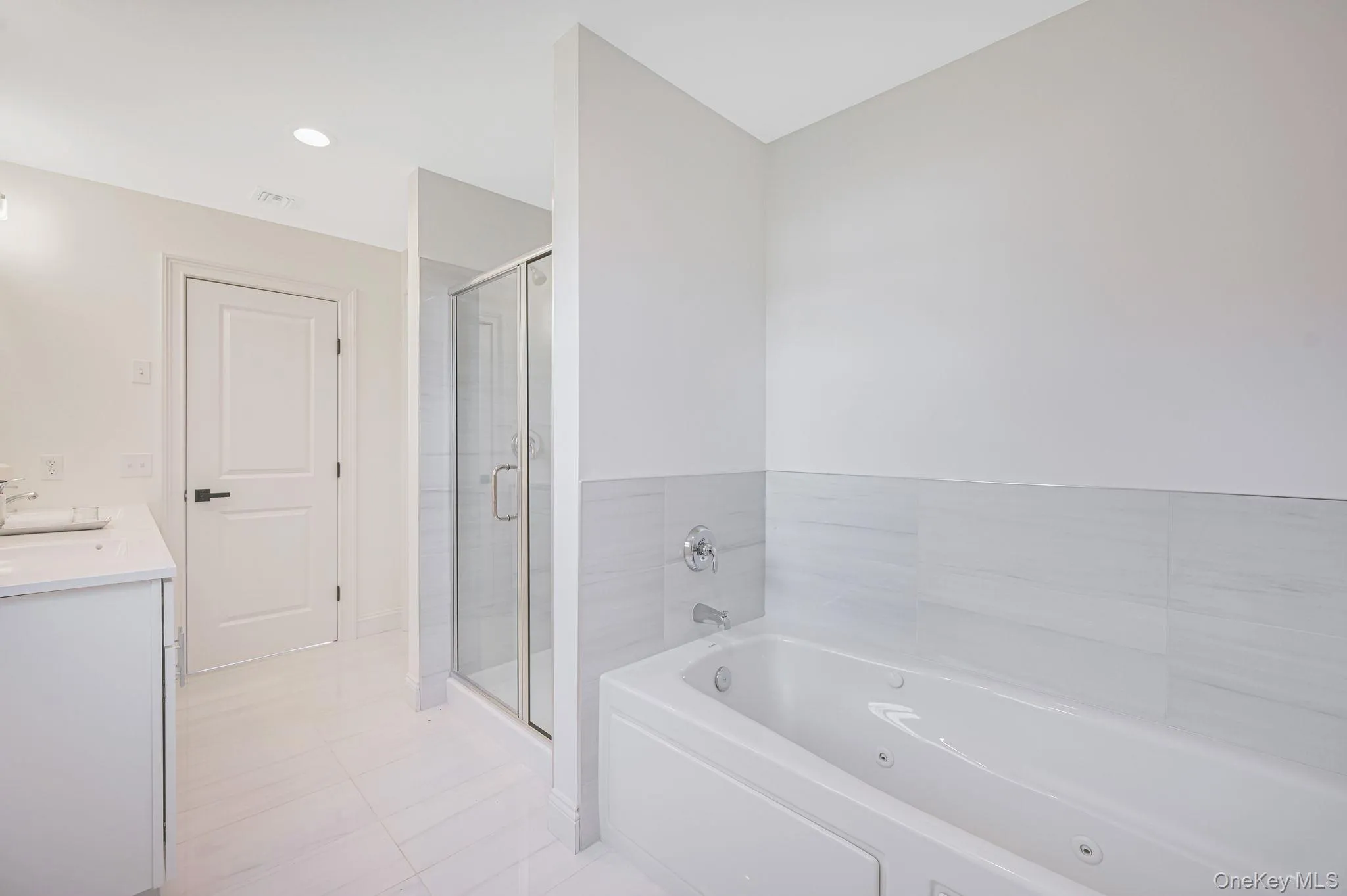 7 Henkel Road, Brookhaven, NY, 4 Bedrooms Bedrooms, 10 Rooms Rooms,2 BathroomsBathrooms,Residential,For Rent,Henkel,0,969002 7 Henkel Road, Brookhaven, NY, 4 Bedrooms Bedrooms, 10 Rooms Rooms,2 BathroomsBathrooms,Residential,For Rent,Henkel,0,969002