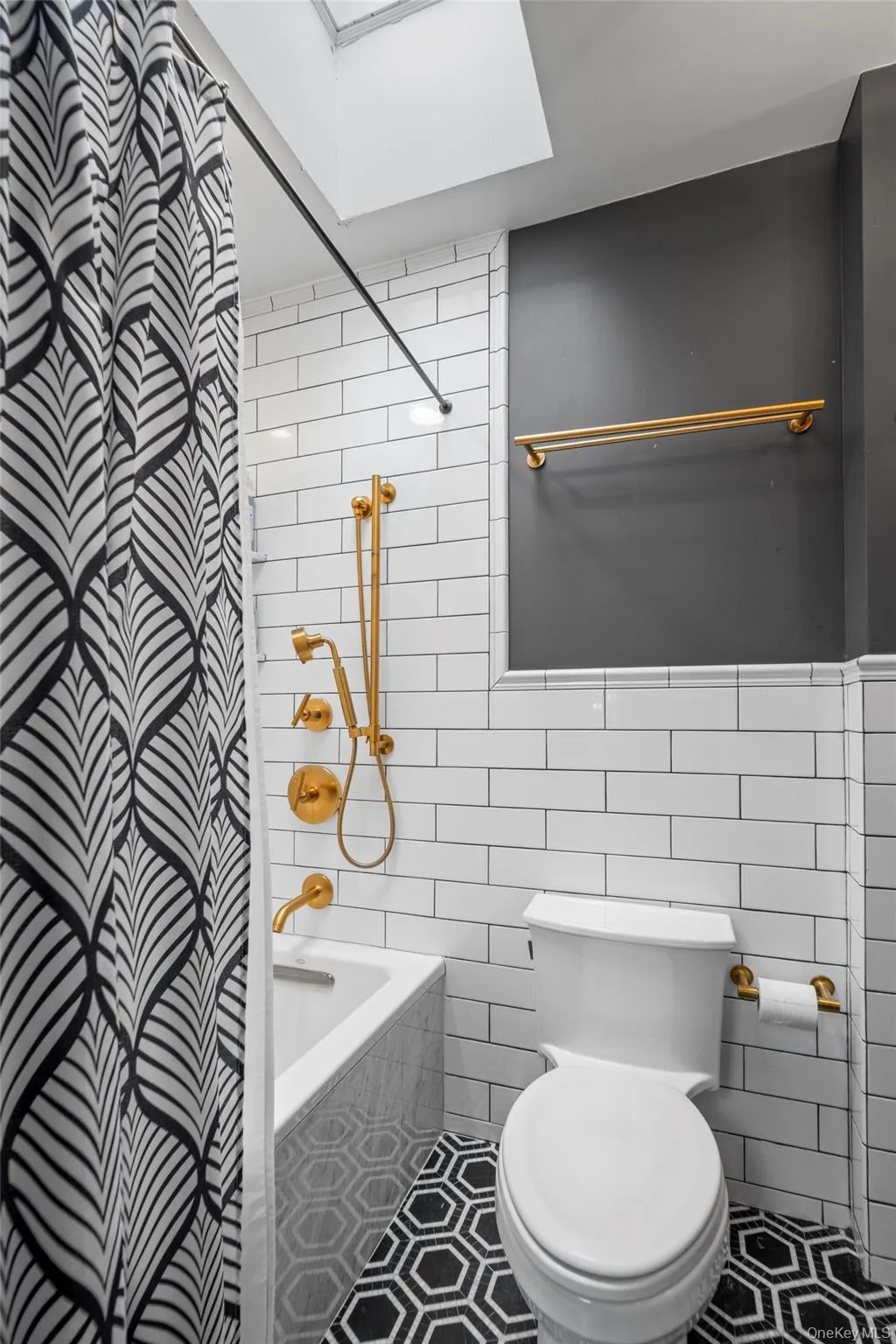 58-12 77th Place, New York, NY, 4 Bedrooms Bedrooms, 11 Rooms Rooms,3 BathroomsBathrooms,Residential,For Rent,77th,0,969011 58-12 77th Place, New York, NY, 4 Bedrooms Bedrooms, 11 Rooms Rooms,3 BathroomsBathrooms,Residential,For Rent,77th,0,969011