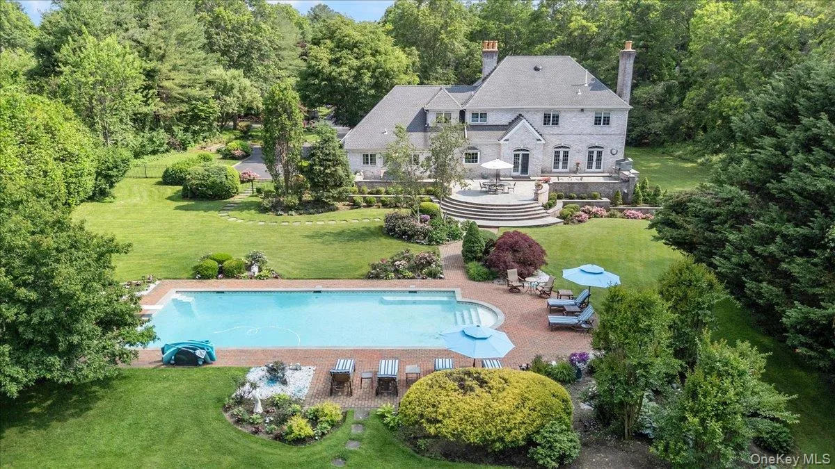 10 Overbrook Lane, Oyster Bay, NY, 5 Bedrooms Bedrooms, 11 Rooms Rooms,5 BathroomsBathrooms,Residential,For Rent,Overbrook,0,KEY969013 10 Overbrook Lane, Oyster Bay, NY, 5 Bedrooms Bedrooms, 11 Rooms Rooms,5 BathroomsBathrooms,Residential,For Rent,Overbrook,0,KEY969013