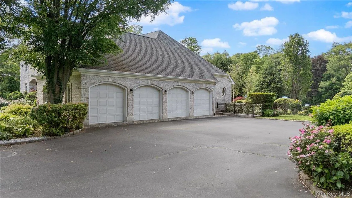10 Overbrook Lane, Oyster Bay, NY, 5 Bedrooms Bedrooms, 11 Rooms Rooms,5 BathroomsBathrooms,Residential,For Rent,Overbrook,0,KEY969013 10 Overbrook Lane, Oyster Bay, NY, 5 Bedrooms Bedrooms, 11 Rooms Rooms,5 BathroomsBathrooms,Residential,For Rent,Overbrook,0,KEY969013