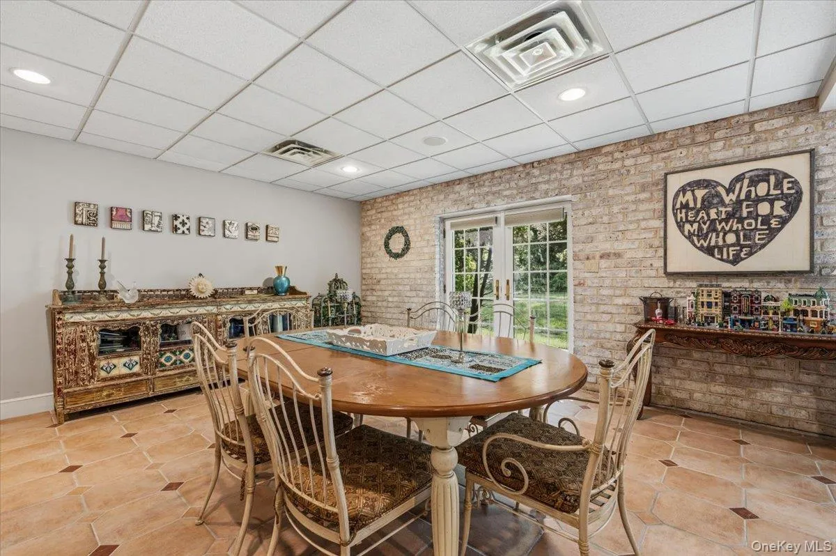 10 Overbrook Lane, Oyster Bay, NY, 5 Bedrooms Bedrooms, 11 Rooms Rooms,5 BathroomsBathrooms,Residential,For Rent,Overbrook,0,KEY969013 10 Overbrook Lane, Oyster Bay, NY, 5 Bedrooms Bedrooms, 11 Rooms Rooms,5 BathroomsBathrooms,Residential,For Rent,Overbrook,0,KEY969013
