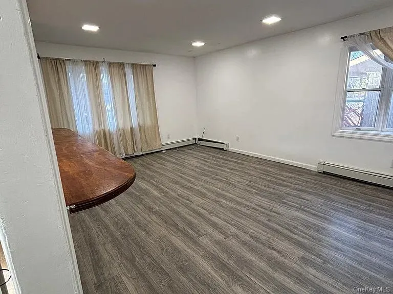 61 Montgomery Avenue, Brookhaven, NY, 3 Bedrooms Bedrooms, 7 Rooms Rooms,2 BathroomsBathrooms,Residential Lease,For Rent,Montgomery,0,969044 61 Montgomery Avenue, Brookhaven, NY, 3 Bedrooms Bedrooms, 7 Rooms Rooms,2 BathroomsBathrooms,Residential Lease,For Rent,Montgomery,0,969044