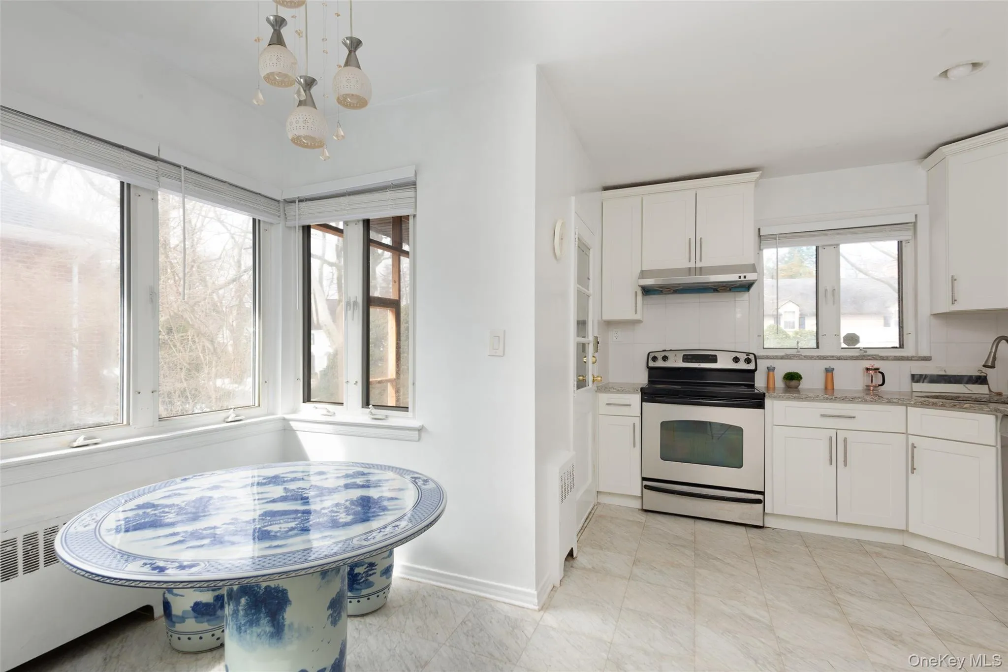 200 Melbourne Road, North Hempstead, NY, 5 Bedrooms Bedrooms, 8 Rooms Rooms,4 BathroomsBathrooms,Residential,For Rent,Melbourne,0,969046 200 Melbourne Road, North Hempstead, NY, 5 Bedrooms Bedrooms, 8 Rooms Rooms,4 BathroomsBathrooms,Residential,For Rent,Melbourne,0,969046