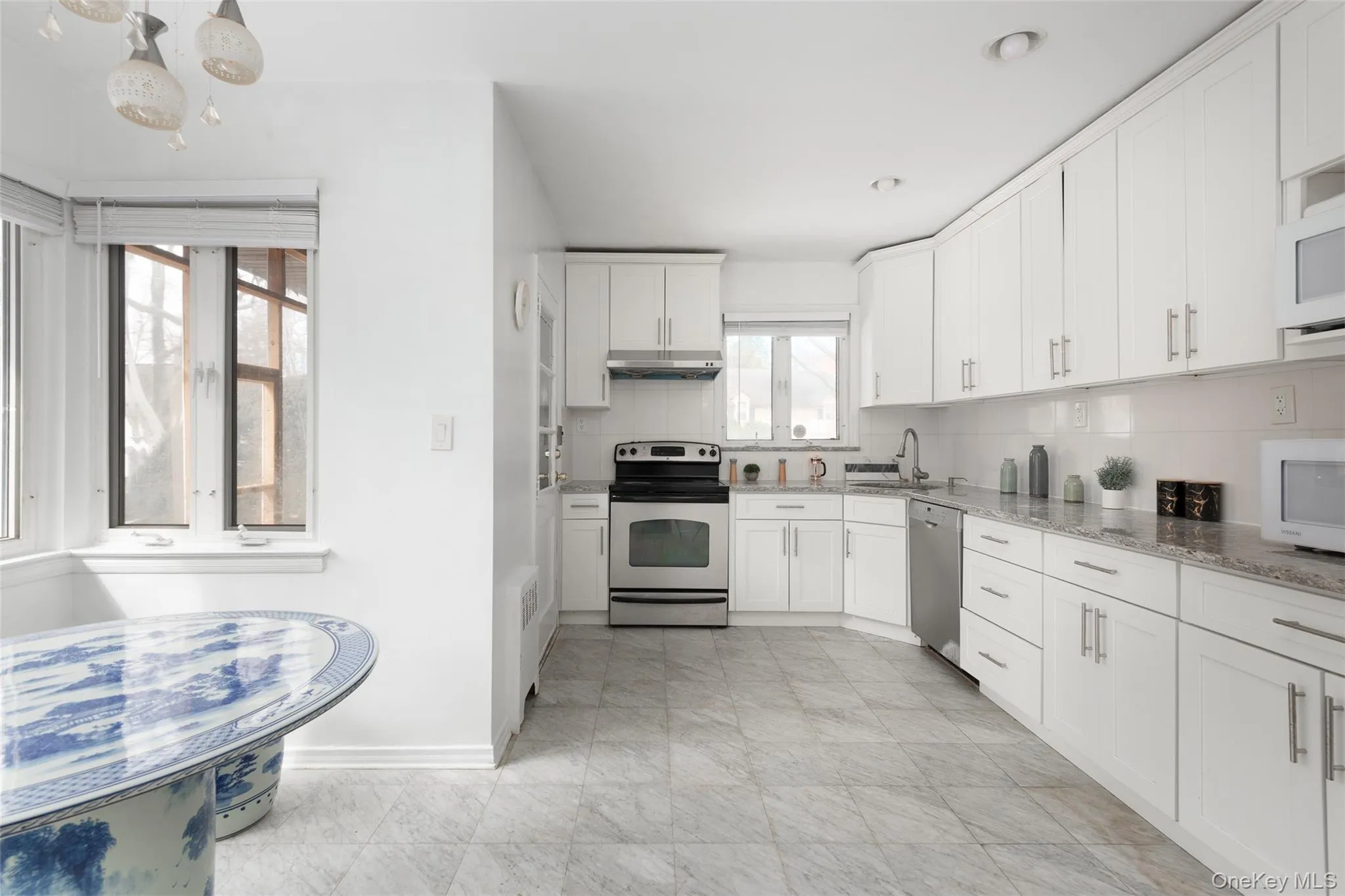 200 Melbourne Road, North Hempstead, NY, 5 Bedrooms Bedrooms, 8 Rooms Rooms,4 BathroomsBathrooms,Residential,For Rent,Melbourne,0,969046 200 Melbourne Road, North Hempstead, NY, 5 Bedrooms Bedrooms, 8 Rooms Rooms,4 BathroomsBathrooms,Residential,For Rent,Melbourne,0,969046