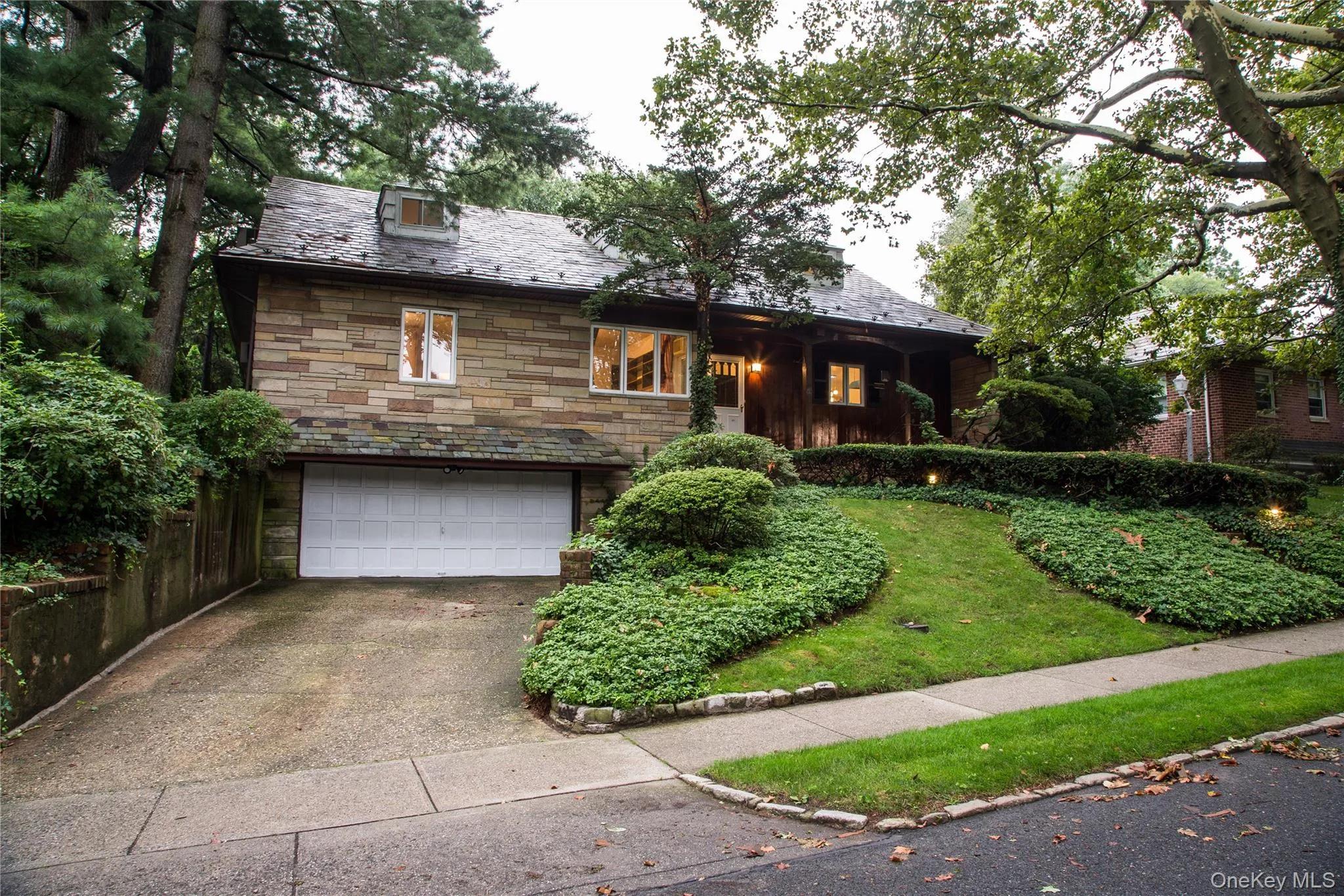 200 Melbourne Road, North Hempstead, NY, 5 Bedrooms Bedrooms, 8 Rooms Rooms,4 BathroomsBathrooms,Residential,For Rent,Melbourne,0,969046 200 Melbourne Road, North Hempstead, NY, 5 Bedrooms Bedrooms, 8 Rooms Rooms,4 BathroomsBathrooms,Residential,For Rent,Melbourne,0,969046