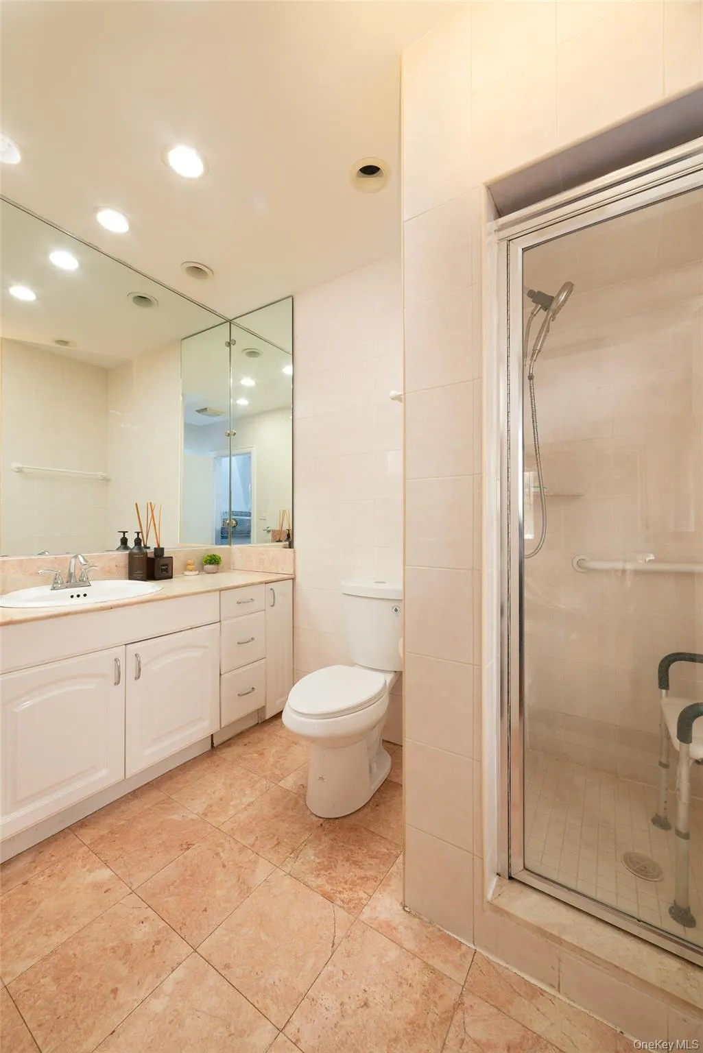 200 Melbourne Road, North Hempstead, NY, 5 Bedrooms Bedrooms, 8 Rooms Rooms,4 BathroomsBathrooms,Residential,For Rent,Melbourne,0,969046 200 Melbourne Road, North Hempstead, NY, 5 Bedrooms Bedrooms, 8 Rooms Rooms,4 BathroomsBathrooms,Residential,For Rent,Melbourne,0,969046