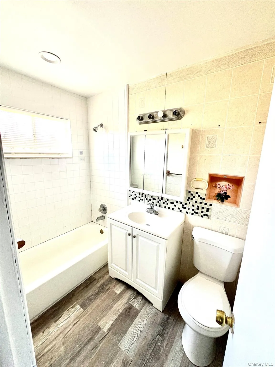 27 Lexington Lane, New Windsor, NY, 3 Bedrooms Bedrooms, 7 Rooms Rooms,1 BathroomBathrooms,Residential,For Rent,Lexington,0,969049 27 Lexington Lane, New Windsor, NY, 3 Bedrooms Bedrooms, 7 Rooms Rooms,1 BathroomBathrooms,Residential,For Rent,Lexington,0,969049
