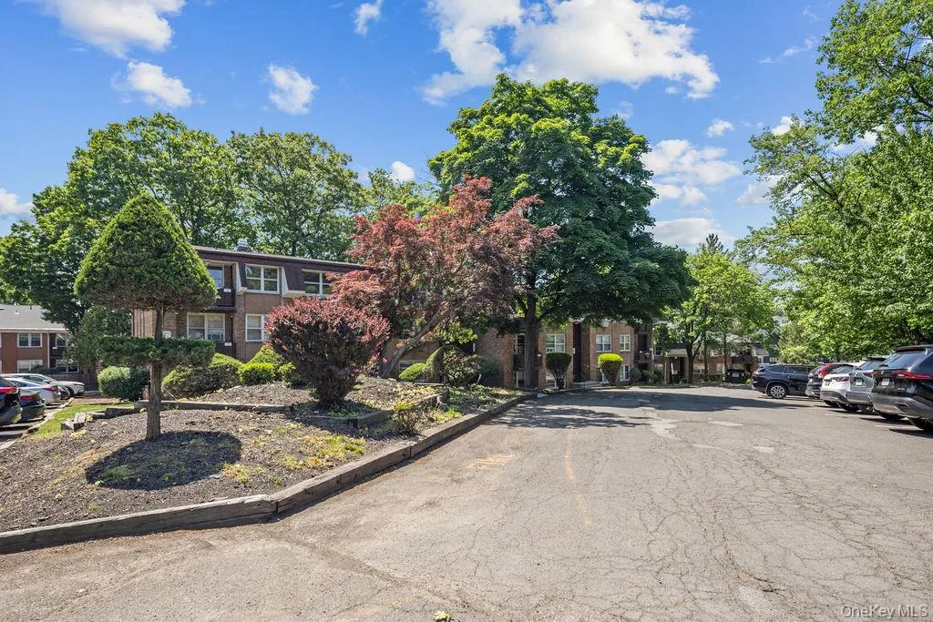 160 Kearsing Parkway, Ramapo, NY, 1 Bedroom Bedrooms, 4 Rooms Rooms,1 BathroomBathrooms,Residential,For Rent,Kearsing,0,969061 160 Kearsing Parkway, Ramapo, NY, 1 Bedroom Bedrooms, 4 Rooms Rooms,1 BathroomBathrooms,Residential,For Rent,Kearsing,0,969061