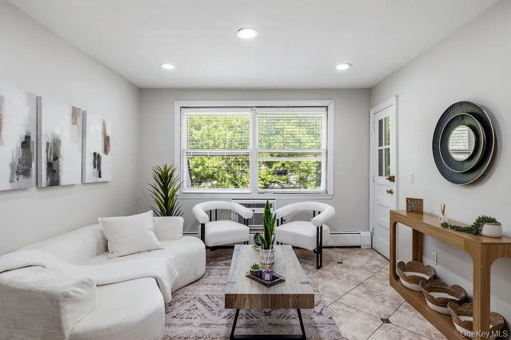 160 Kearsing Parkway, Ramapo, NY, 1 Bedroom Bedrooms, 4 Rooms Rooms,1 BathroomBathrooms,Residential,For Rent,Kearsing,0,969061 160 Kearsing Parkway, Ramapo, NY, 1 Bedroom Bedrooms, 4 Rooms Rooms,1 BathroomBathrooms,Residential,For Rent,Kearsing,0,969061