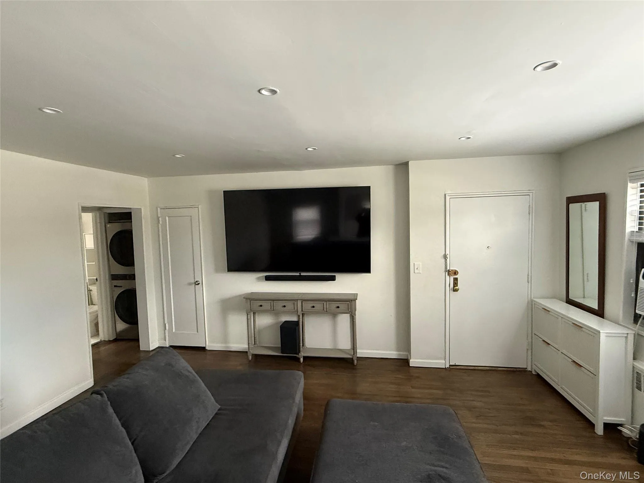 163-04 17th Avenue, New York, NY, 1 Bedroom Bedrooms, 4 Rooms Rooms,1 BathroomBathrooms,Residential Sale,For Rent,17th,0,969064 163-04 17th Avenue, New York, NY, 1 Bedroom Bedrooms, 4 Rooms Rooms,1 BathroomBathrooms,Residential Sale,For Rent,17th,0,969064