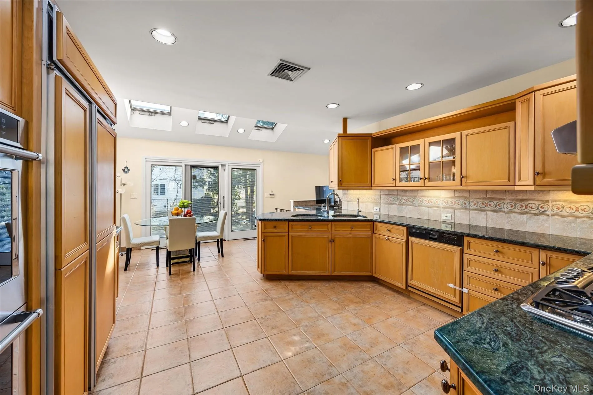 118 Baker Hill Road, North Hempstead, NY, 4 Bedrooms Bedrooms, 8 Rooms Rooms,2 BathroomsBathrooms,Residential,For Rent,Baker Hill,0,969072 118 Baker Hill Road, North Hempstead, NY, 4 Bedrooms Bedrooms, 8 Rooms Rooms,2 BathroomsBathrooms,Residential,For Rent,Baker Hill,0,969072