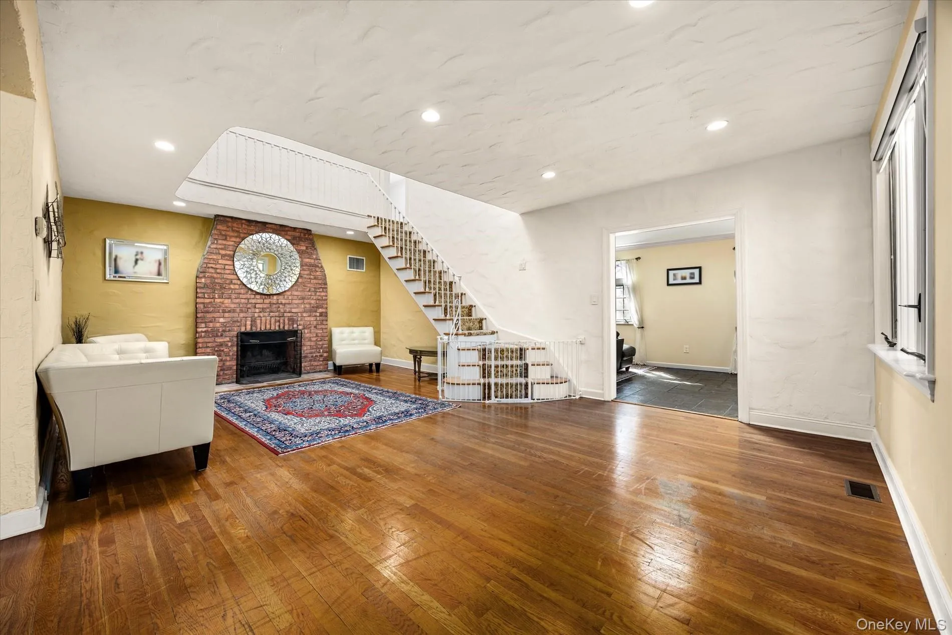 118 Baker Hill Road, North Hempstead, NY, 4 Bedrooms Bedrooms, 8 Rooms Rooms,2 BathroomsBathrooms,Residential,For Rent,Baker Hill,0,969072 118 Baker Hill Road, North Hempstead, NY, 4 Bedrooms Bedrooms, 8 Rooms Rooms,2 BathroomsBathrooms,Residential,For Rent,Baker Hill,0,969072