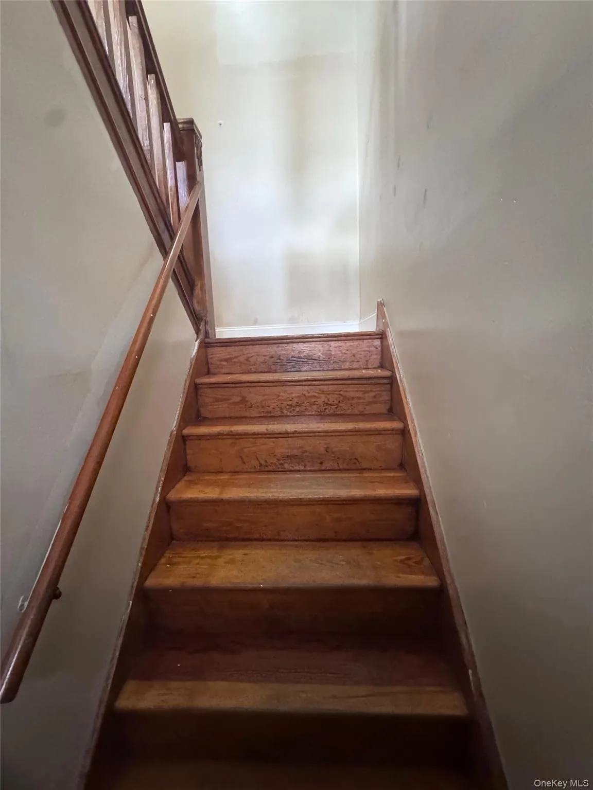 4 Gray Street, Poughkeepsie, NY, 3 Bedrooms Bedrooms, 5 Rooms Rooms,1 BathroomBathrooms,Residential Lease,For Rent,Gray,0,969076 4 Gray Street, Poughkeepsie, NY, 3 Bedrooms Bedrooms, 5 Rooms Rooms,1 BathroomBathrooms,Residential Lease,For Rent,Gray,0,969076