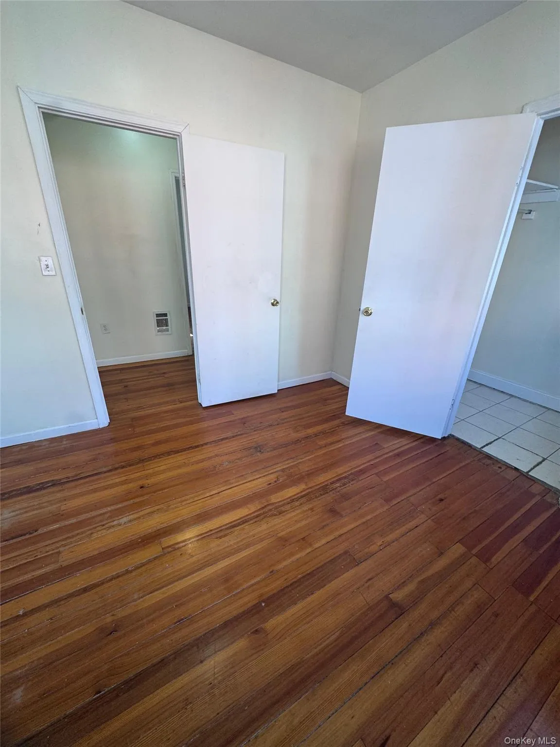 4 Gray Street, Poughkeepsie, NY, 3 Bedrooms Bedrooms, 5 Rooms Rooms,1 BathroomBathrooms,Residential Lease,For Rent,Gray,0,969076 4 Gray Street, Poughkeepsie, NY, 3 Bedrooms Bedrooms, 5 Rooms Rooms,1 BathroomBathrooms,Residential Lease,For Rent,Gray,0,969076