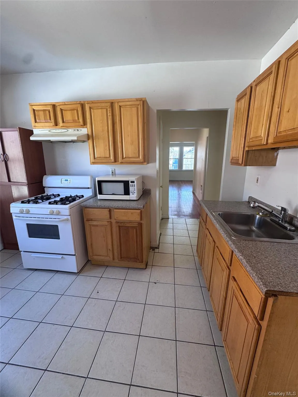 4 Gray Street, Poughkeepsie, NY, 3 Bedrooms Bedrooms, 5 Rooms Rooms,1 BathroomBathrooms,Residential Lease,For Rent,Gray,0,969076 4 Gray Street, Poughkeepsie, NY, 3 Bedrooms Bedrooms, 5 Rooms Rooms,1 BathroomBathrooms,Residential Lease,For Rent,Gray,0,969076