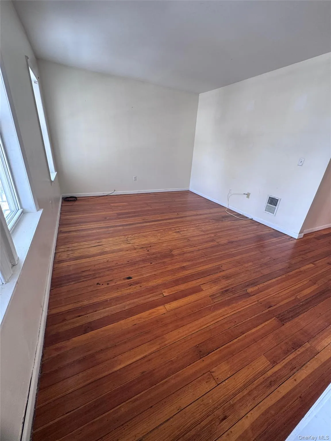 4 Gray Street, Poughkeepsie, NY, 3 Bedrooms Bedrooms, 5 Rooms Rooms,1 BathroomBathrooms,Residential Lease,For Rent,Gray,0,969076 4 Gray Street, Poughkeepsie, NY, 3 Bedrooms Bedrooms, 5 Rooms Rooms,1 BathroomBathrooms,Residential Lease,For Rent,Gray,0,969076