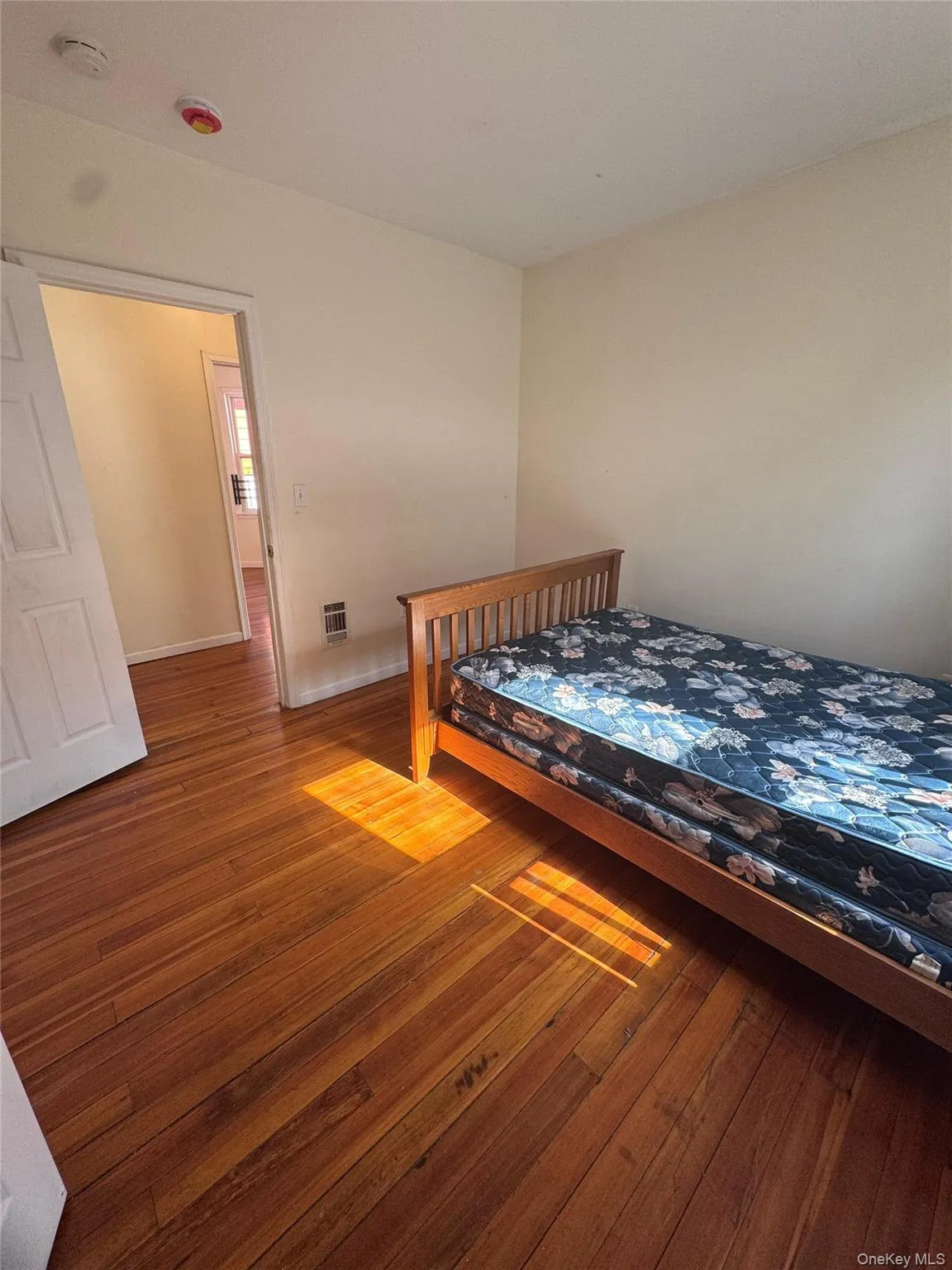 4 Gray Street, Poughkeepsie, NY, 3 Bedrooms Bedrooms, 5 Rooms Rooms,1 BathroomBathrooms,Residential Lease,For Rent,Gray,0,969076 4 Gray Street, Poughkeepsie, NY, 3 Bedrooms Bedrooms, 5 Rooms Rooms,1 BathroomBathrooms,Residential Lease,For Rent,Gray,0,969076