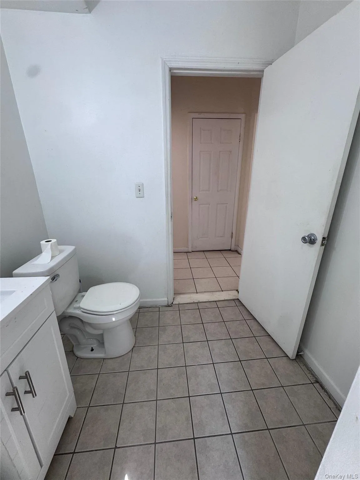 4 Gray Street, Poughkeepsie, NY, 3 Bedrooms Bedrooms, 5 Rooms Rooms,1 BathroomBathrooms,Residential Lease,For Rent,Gray,0,969076 4 Gray Street, Poughkeepsie, NY, 3 Bedrooms Bedrooms, 5 Rooms Rooms,1 BathroomBathrooms,Residential Lease,For Rent,Gray,0,969076