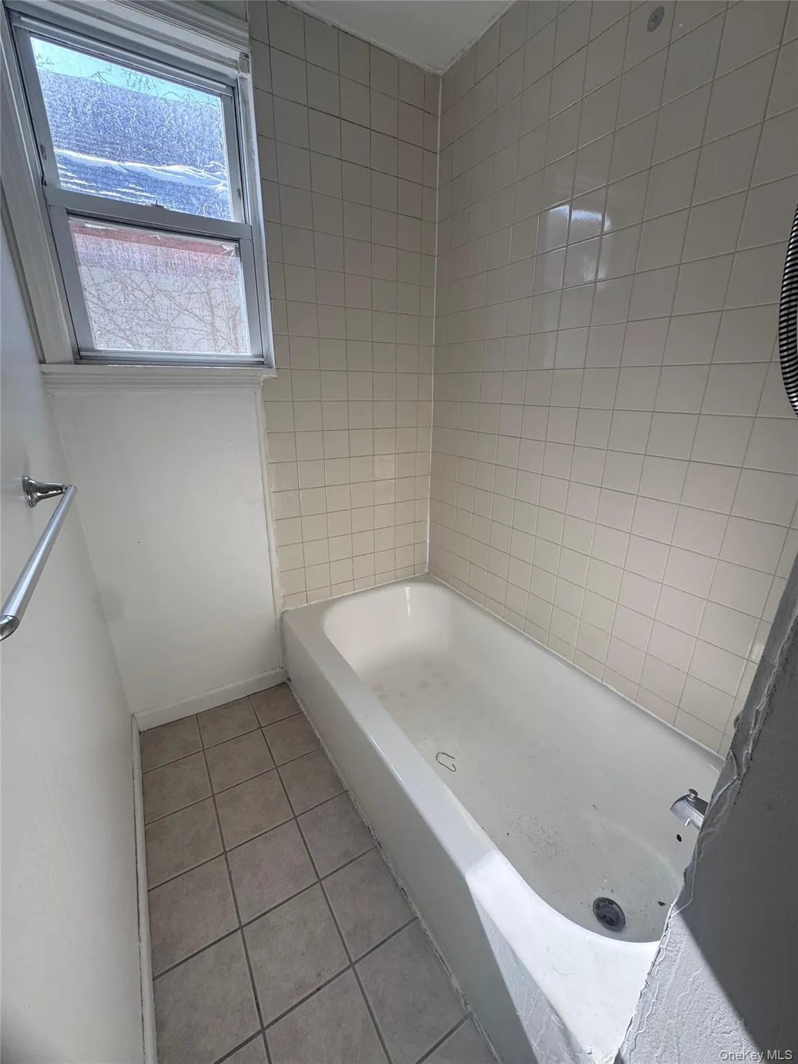 4 Gray Street, Poughkeepsie, NY, 3 Bedrooms Bedrooms, 5 Rooms Rooms,1 BathroomBathrooms,Residential Lease,For Rent,Gray,0,969076 4 Gray Street, Poughkeepsie, NY, 3 Bedrooms Bedrooms, 5 Rooms Rooms,1 BathroomBathrooms,Residential Lease,For Rent,Gray,0,969076