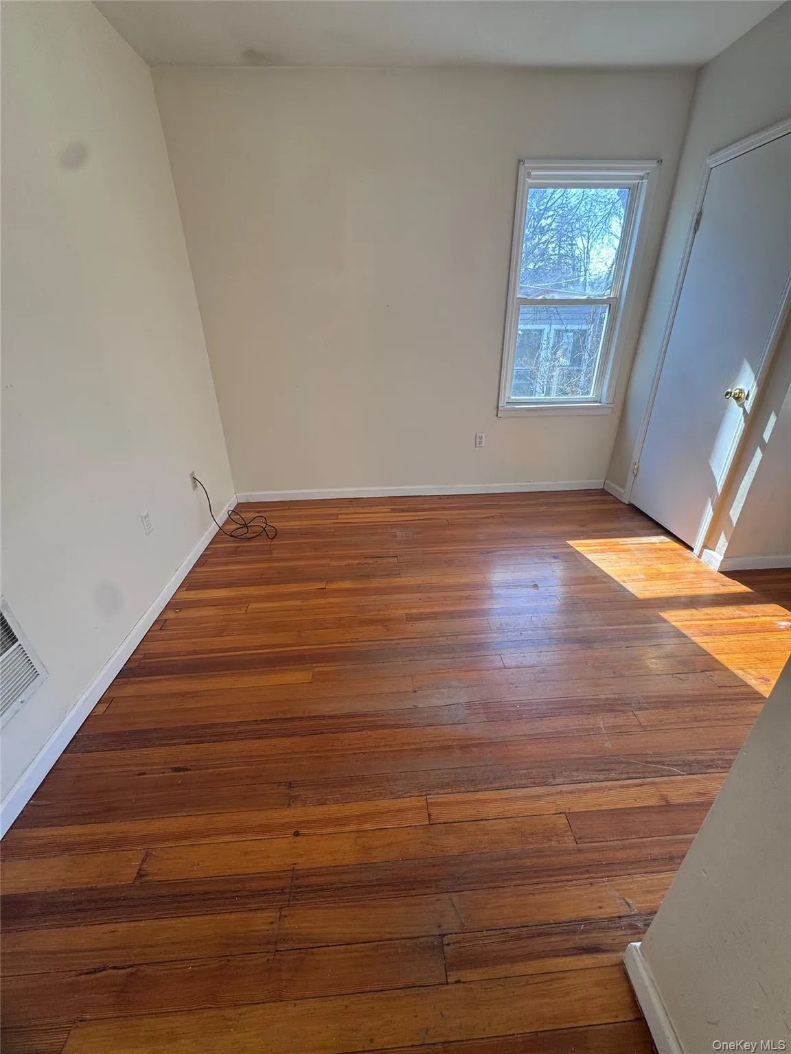 4 Gray Street, Poughkeepsie, NY, 3 Bedrooms Bedrooms, 5 Rooms Rooms,1 BathroomBathrooms,Residential Lease,For Rent,Gray,0,969076 4 Gray Street, Poughkeepsie, NY, 3 Bedrooms Bedrooms, 5 Rooms Rooms,1 BathroomBathrooms,Residential Lease,For Rent,Gray,0,969076