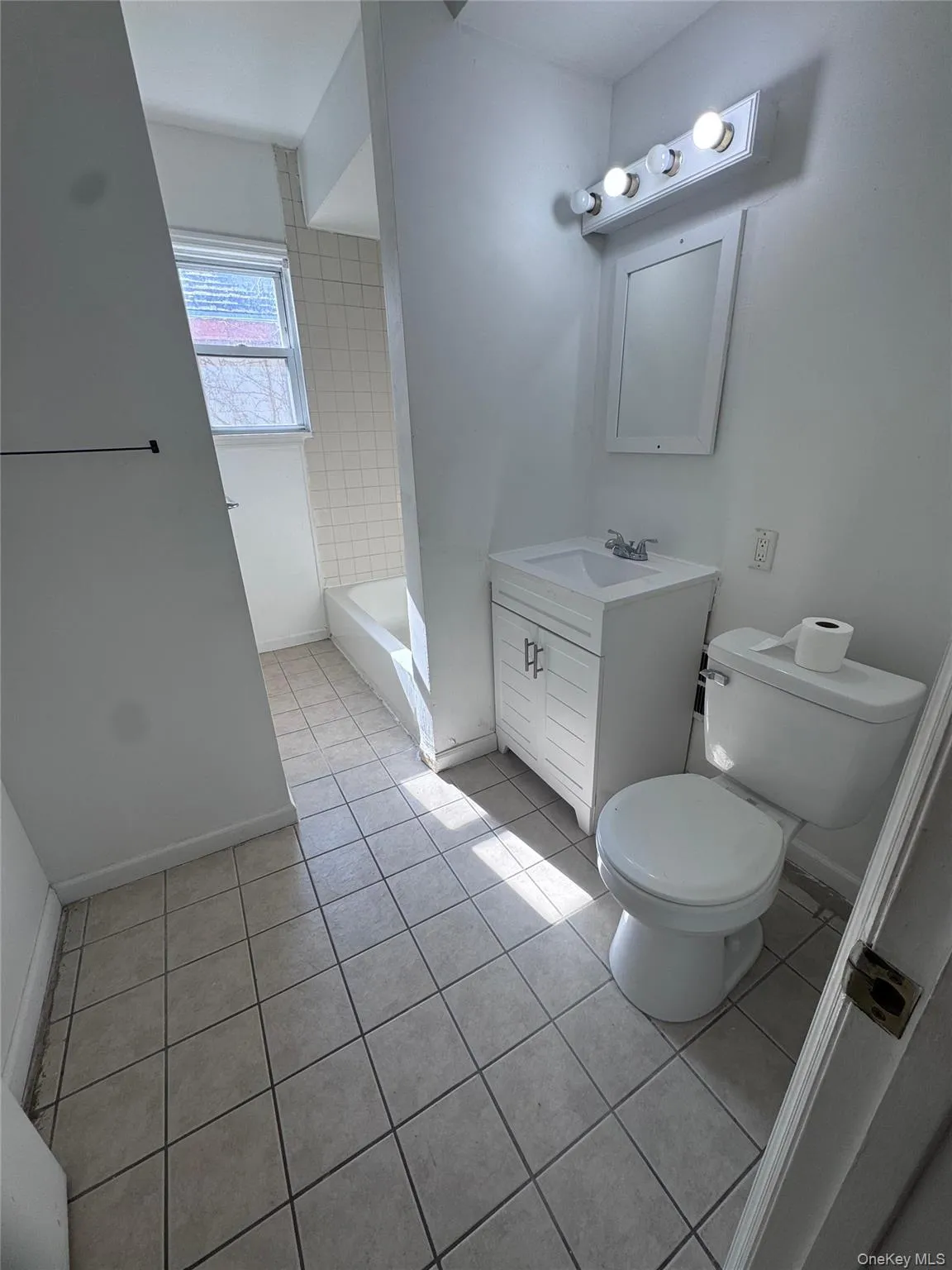 4 Gray Street, Poughkeepsie, NY, 3 Bedrooms Bedrooms, 5 Rooms Rooms,1 BathroomBathrooms,Residential Lease,For Rent,Gray,0,969076 4 Gray Street, Poughkeepsie, NY, 3 Bedrooms Bedrooms, 5 Rooms Rooms,1 BathroomBathrooms,Residential Lease,For Rent,Gray,0,969076