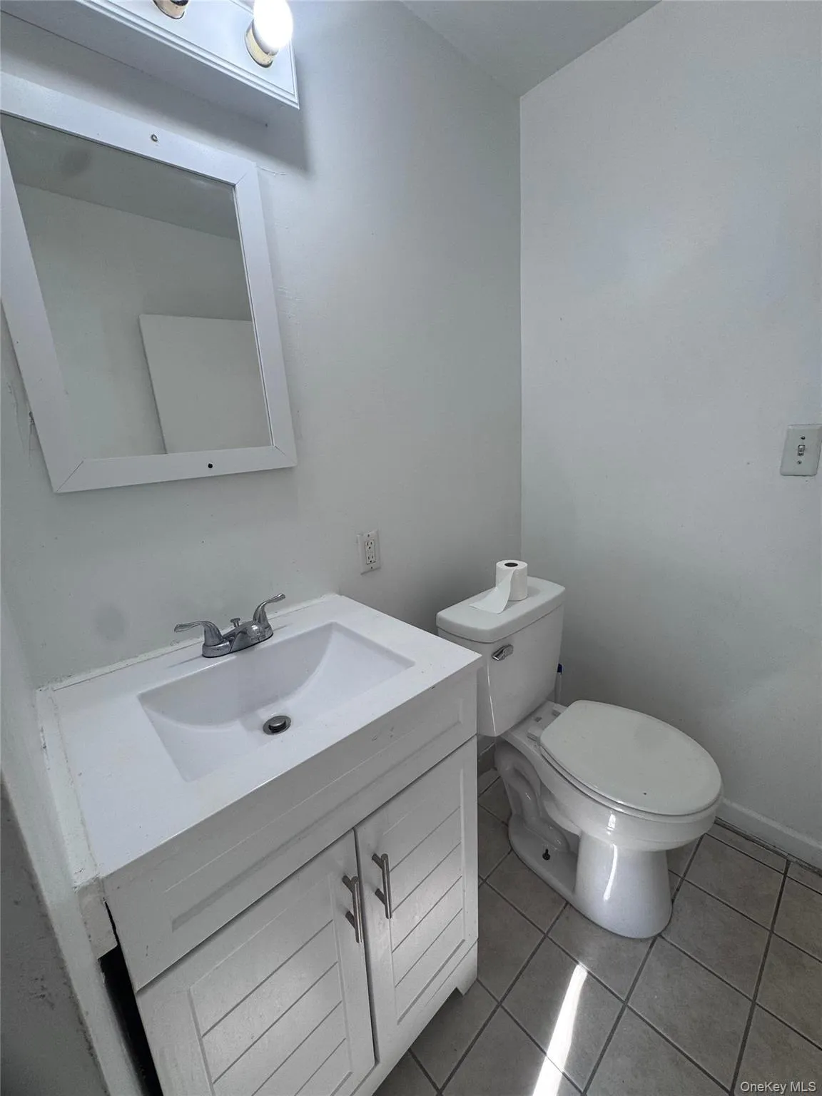 4 Gray Street, Poughkeepsie, NY, 3 Bedrooms Bedrooms, 5 Rooms Rooms,1 BathroomBathrooms,Residential Lease,For Rent,Gray,0,969076 4 Gray Street, Poughkeepsie, NY, 3 Bedrooms Bedrooms, 5 Rooms Rooms,1 BathroomBathrooms,Residential Lease,For Rent,Gray,0,969076