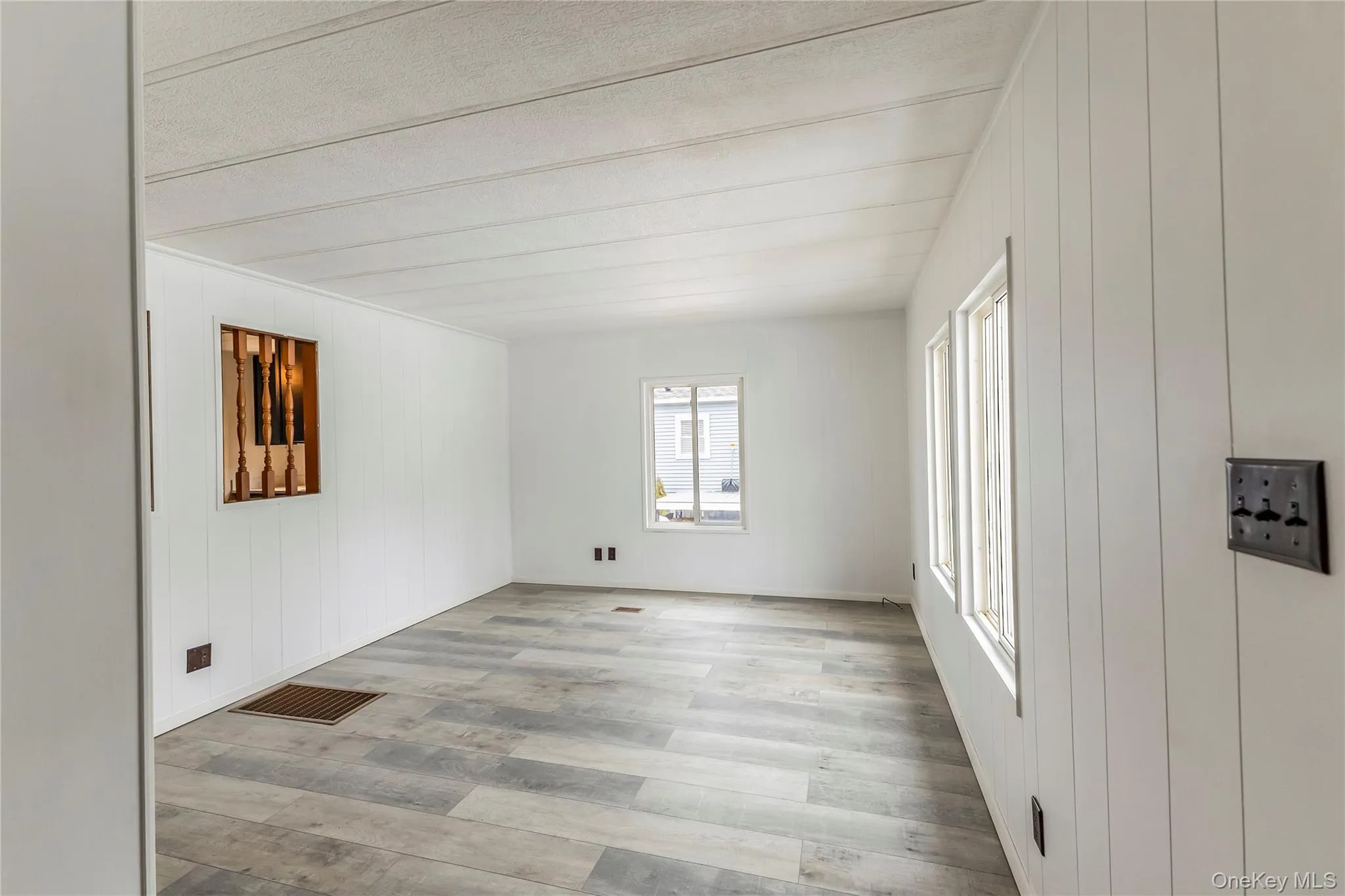 525 Riverleigh Avenue, Riverhead, NY, 2 Bedrooms Bedrooms, 6 Rooms Rooms,1 BathroomBathrooms,Residential,For Rent,Riverleigh,0,969103 525 Riverleigh Avenue, Riverhead, NY, 2 Bedrooms Bedrooms, 6 Rooms Rooms,1 BathroomBathrooms,Residential,For Rent,Riverleigh,0,969103