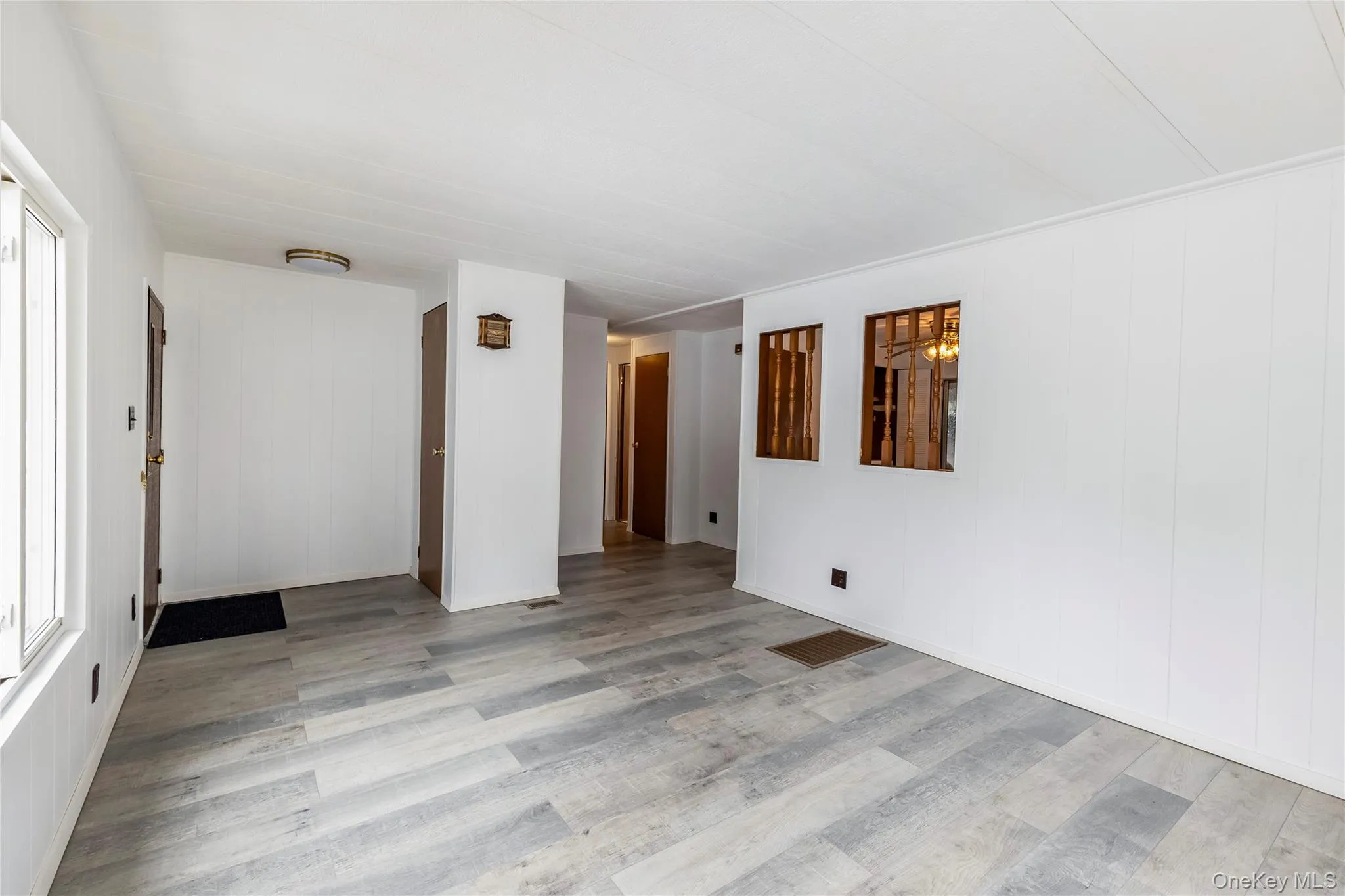 525 Riverleigh Avenue, Riverhead, NY, 2 Bedrooms Bedrooms, 6 Rooms Rooms,1 BathroomBathrooms,Residential,For Rent,Riverleigh,0,969103 525 Riverleigh Avenue, Riverhead, NY, 2 Bedrooms Bedrooms, 6 Rooms Rooms,1 BathroomBathrooms,Residential,For Rent,Riverleigh,0,969103