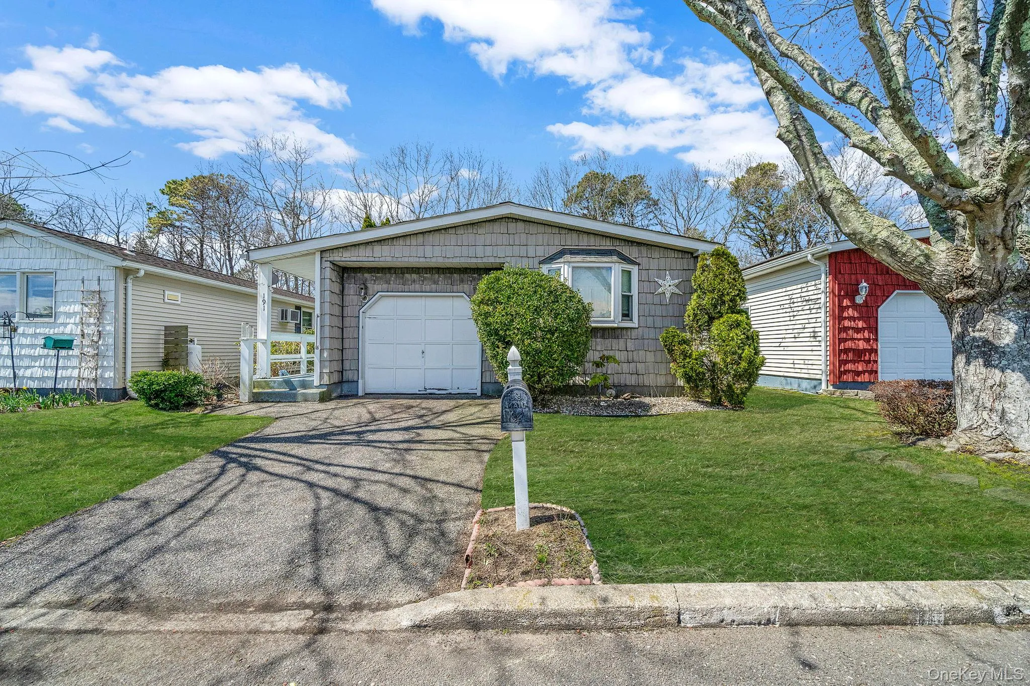 191 Village Circle, Brookhaven, NY, 2 Bedrooms Bedrooms, 5 Rooms Rooms,2 BathroomsBathrooms,Residential,For Rent,Village,0,KEY969139 191 Village Circle, Brookhaven, NY, 2 Bedrooms Bedrooms, 5 Rooms Rooms,2 BathroomsBathrooms,Residential,For Rent,Village,0,KEY969139