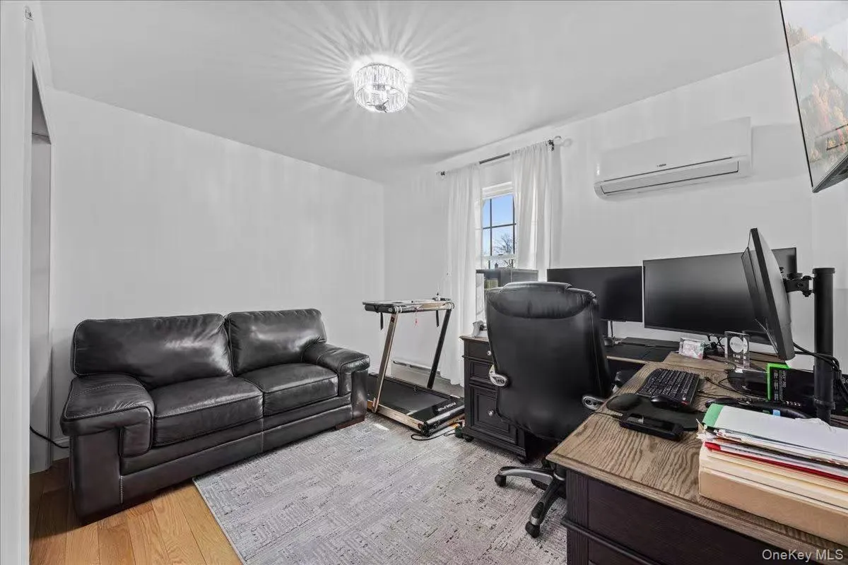 642 Lenore Lane, Hempstead, NY, 4 Bedrooms Bedrooms, 10 Rooms Rooms,4 BathroomsBathrooms,Residential,For Rent,Lenore,0,969149 642 Lenore Lane, Hempstead, NY, 4 Bedrooms Bedrooms, 10 Rooms Rooms,4 BathroomsBathrooms,Residential,For Rent,Lenore,0,969149