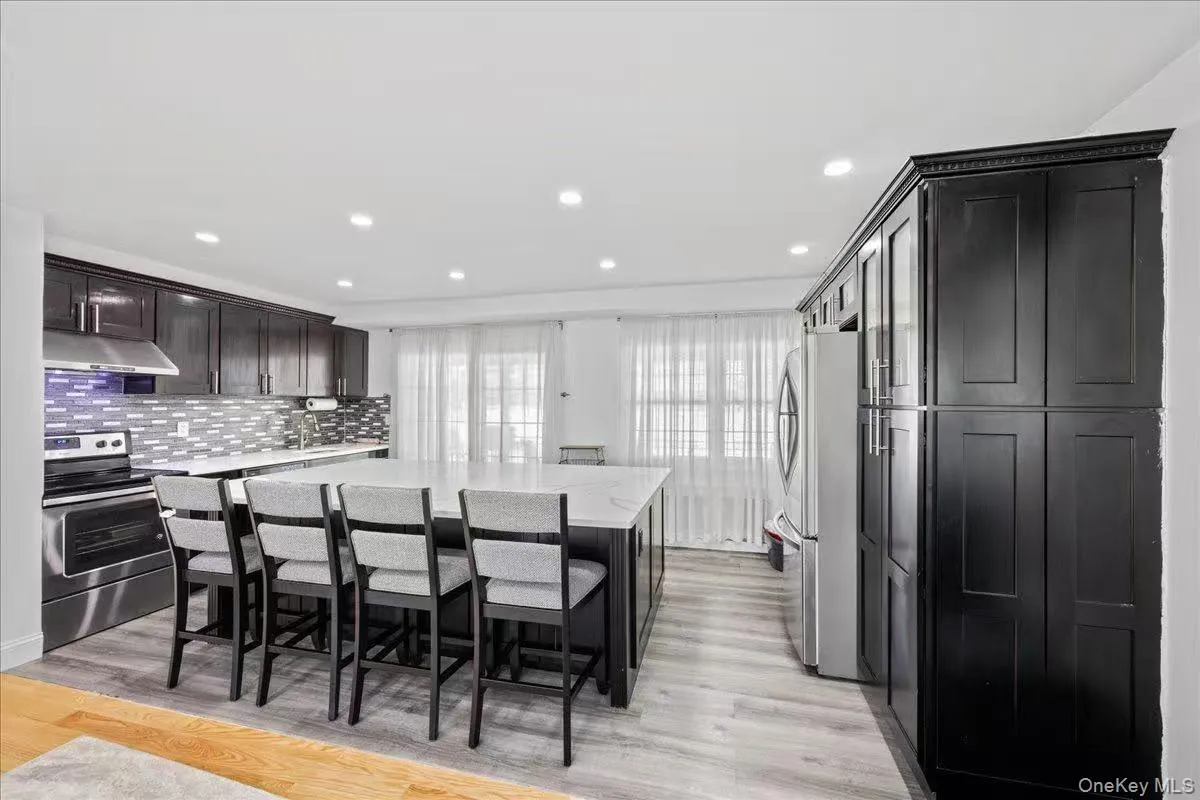 642 Lenore Lane, Hempstead, NY, 4 Bedrooms Bedrooms, 10 Rooms Rooms,4 BathroomsBathrooms,Residential,For Rent,Lenore,0,969149 642 Lenore Lane, Hempstead, NY, 4 Bedrooms Bedrooms, 10 Rooms Rooms,4 BathroomsBathrooms,Residential,For Rent,Lenore,0,969149