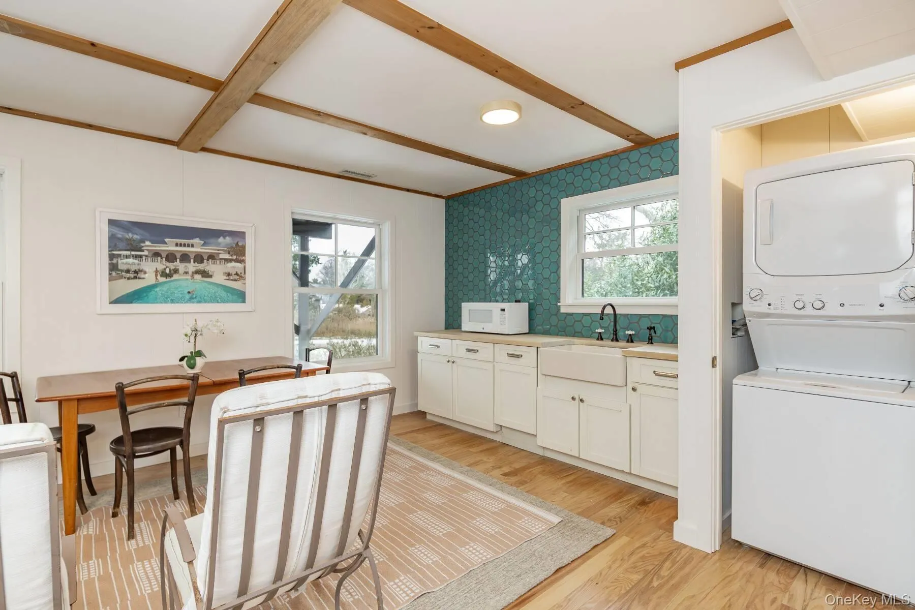 9 Helens Lane, Southampton, NY, 3 Bedrooms Bedrooms, 8 Rooms Rooms,2 BathroomsBathrooms,Residential Lease,For Rent,Helens,0,969152 9 Helens Lane, Southampton, NY, 3 Bedrooms Bedrooms, 8 Rooms Rooms,2 BathroomsBathrooms,Residential Lease,For Rent,Helens,0,969152