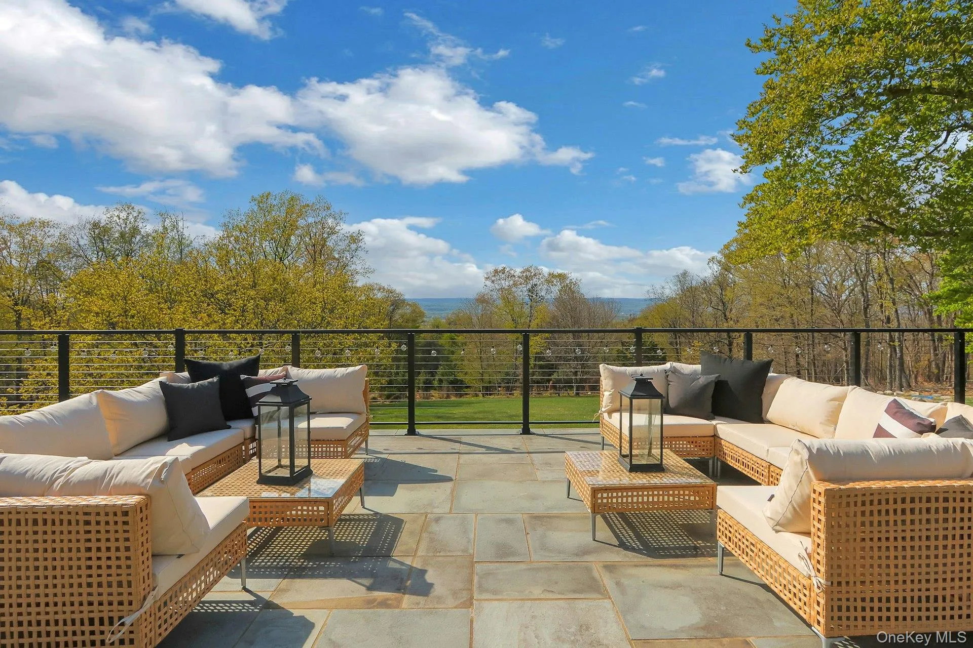 20 Old Stone Road, Clarkstown, NY, 3 Bedrooms Bedrooms, 8 Rooms Rooms,3 BathroomsBathrooms,Residential Sale,For Rent,Old Stone,0,969160 20 Old Stone Road, Clarkstown, NY, 3 Bedrooms Bedrooms, 8 Rooms Rooms,3 BathroomsBathrooms,Residential Sale,For Rent,Old Stone,0,969160