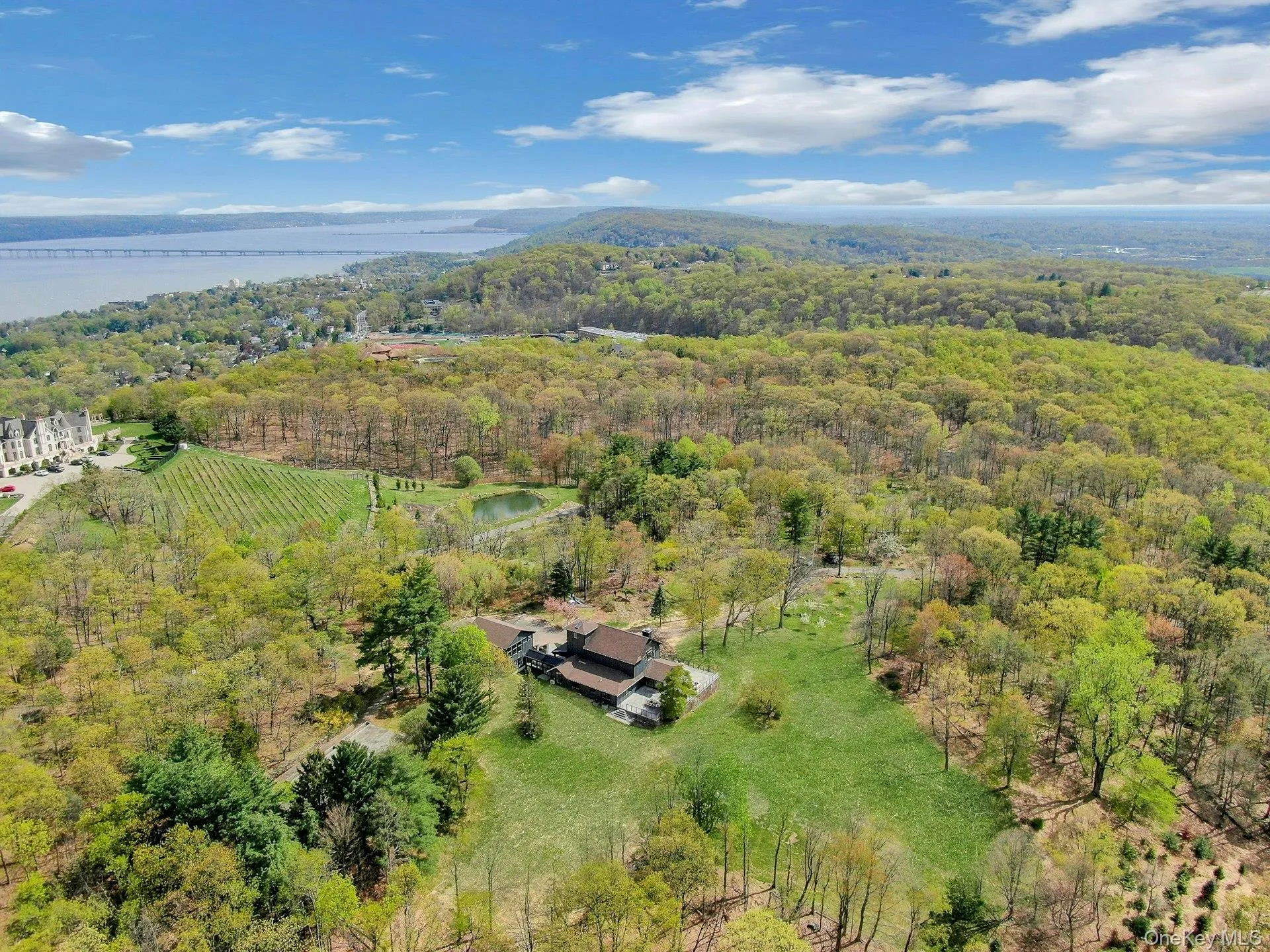 20 Old Stone Road, Clarkstown, NY, 3 Bedrooms Bedrooms, 8 Rooms Rooms,3 BathroomsBathrooms,Residential Sale,For Rent,Old Stone,0,969160 20 Old Stone Road, Clarkstown, NY, 3 Bedrooms Bedrooms, 8 Rooms Rooms,3 BathroomsBathrooms,Residential Sale,For Rent,Old Stone,0,969160