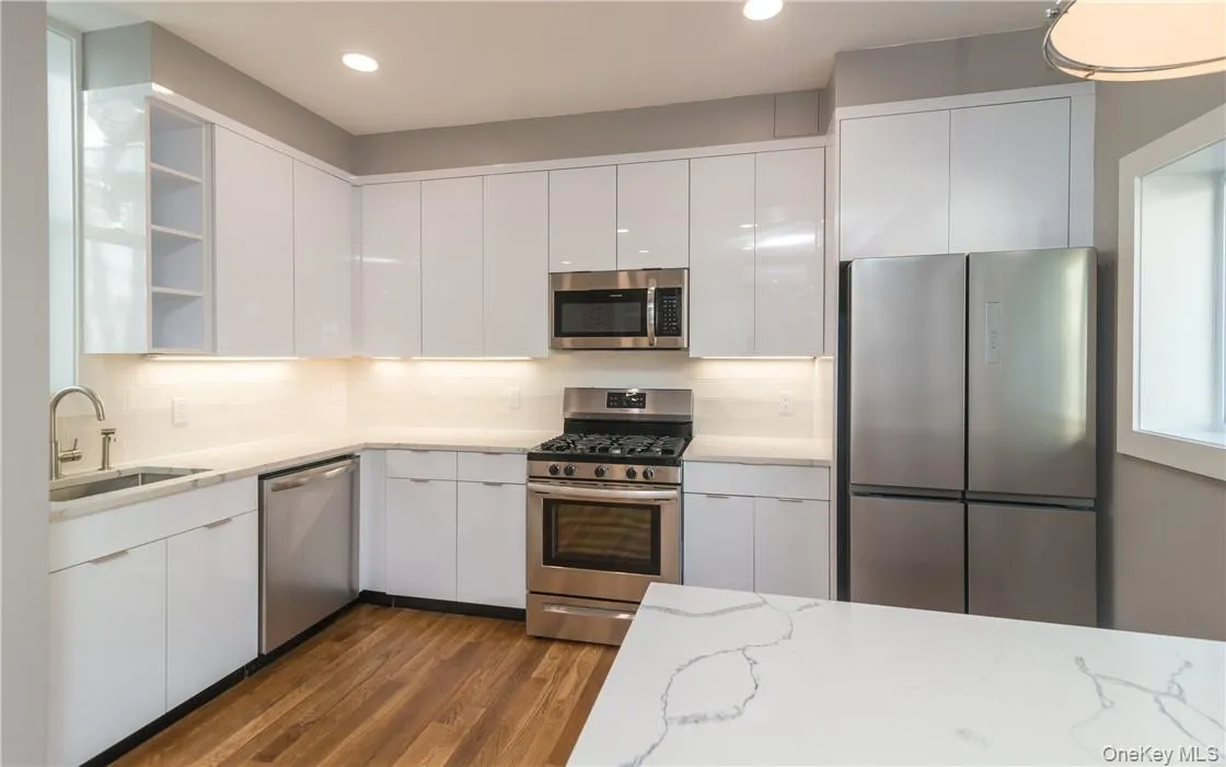 86 Main Street, Greenburgh, NY, 2 Bedrooms Bedrooms, 4 Rooms Rooms,1 BathroomBathrooms,Residential Lease,For Rent,Main,0,969161 86 Main Street, Greenburgh, NY, 2 Bedrooms Bedrooms, 4 Rooms Rooms,1 BathroomBathrooms,Residential Lease,For Rent,Main,0,969161