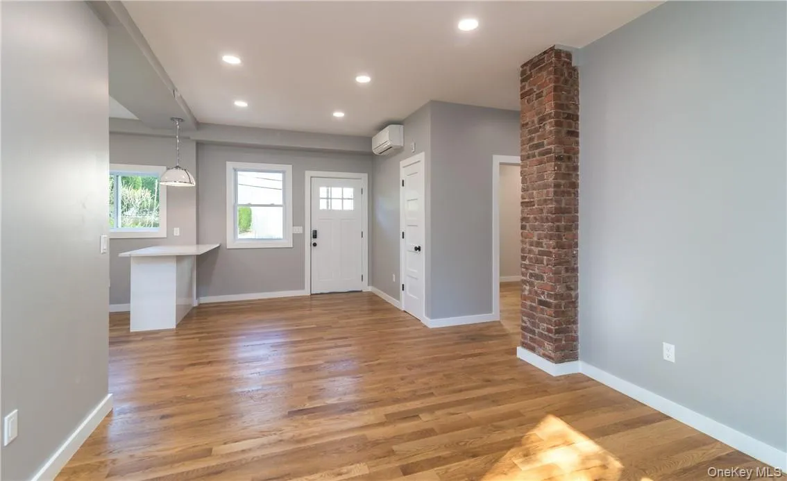 Unit 3 Entrance Unit 3 Entrance