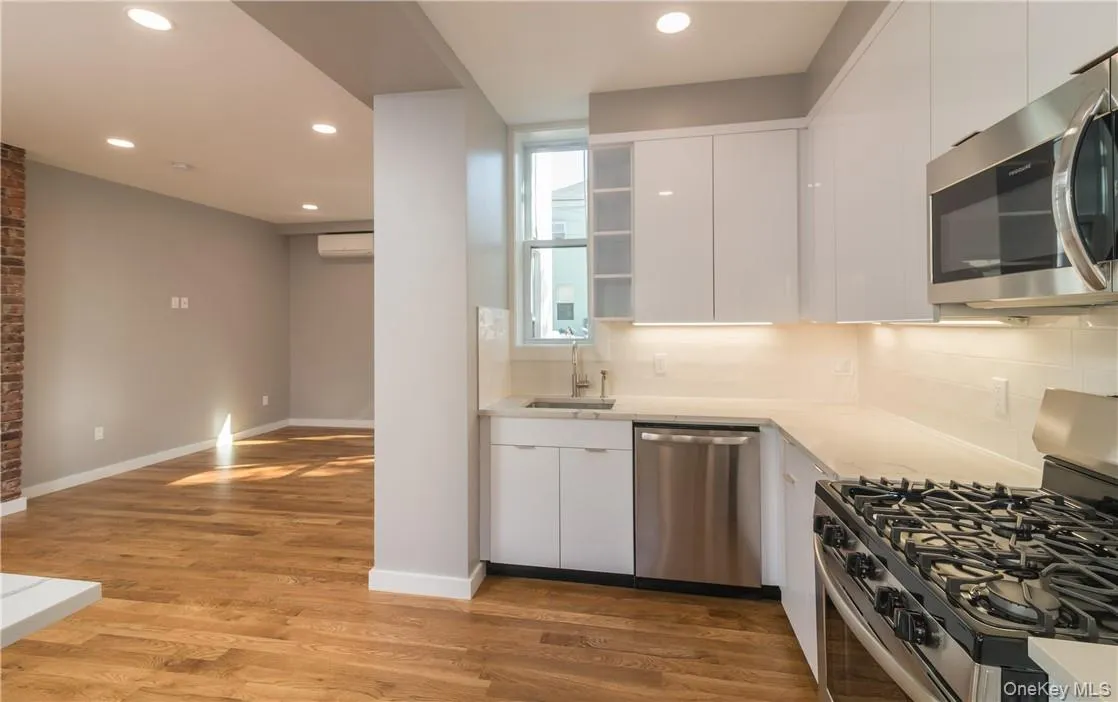 86 Main Street, Greenburgh, NY, 2 Bedrooms Bedrooms, 4 Rooms Rooms,1 BathroomBathrooms,Residential Lease,For Rent,Main,0,969161 86 Main Street, Greenburgh, NY, 2 Bedrooms Bedrooms, 4 Rooms Rooms,1 BathroomBathrooms,Residential Lease,For Rent,Main,0,969161