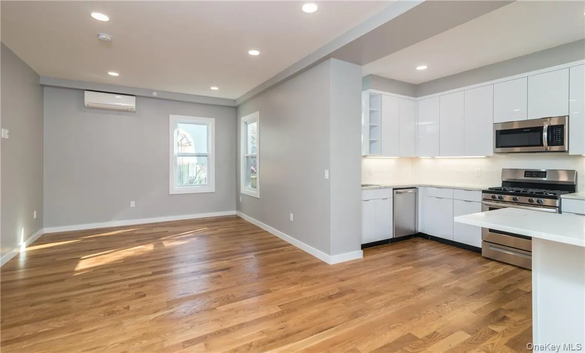 86 Main Street, Greenburgh, NY, 2 Bedrooms Bedrooms, 4 Rooms Rooms,1 BathroomBathrooms,Residential Lease,For Rent,Main,0,969161 86 Main Street, Greenburgh, NY, 2 Bedrooms Bedrooms, 4 Rooms Rooms,1 BathroomBathrooms,Residential Lease,For Rent,Main,0,969161