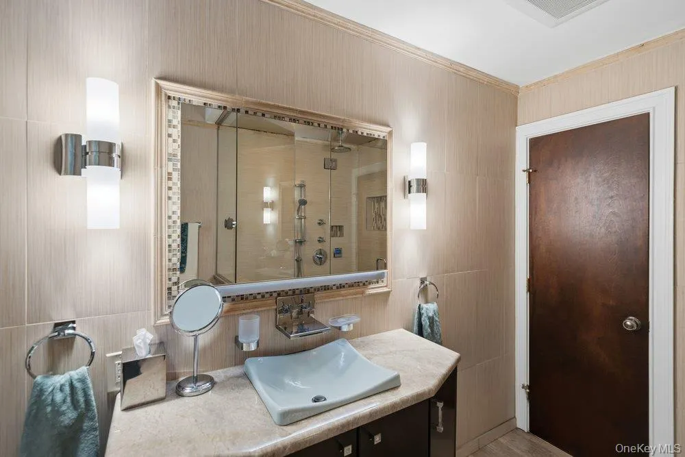 9 Defeo Court, Babylon, NY, 4 Bedrooms Bedrooms, 12 Rooms Rooms,3 BathroomsBathrooms,Residential Sale,For Rent,Defeo,0,969163 9 Defeo Court, Babylon, NY, 4 Bedrooms Bedrooms, 12 Rooms Rooms,3 BathroomsBathrooms,Residential Sale,For Rent,Defeo,0,969163