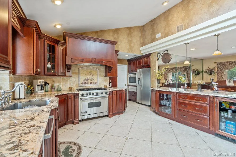 9 Defeo Court, Babylon, NY, 4 Bedrooms Bedrooms, 12 Rooms Rooms,3 BathroomsBathrooms,Residential Sale,For Rent,Defeo,0,969163 9 Defeo Court, Babylon, NY, 4 Bedrooms Bedrooms, 12 Rooms Rooms,3 BathroomsBathrooms,Residential Sale,For Rent,Defeo,0,969163