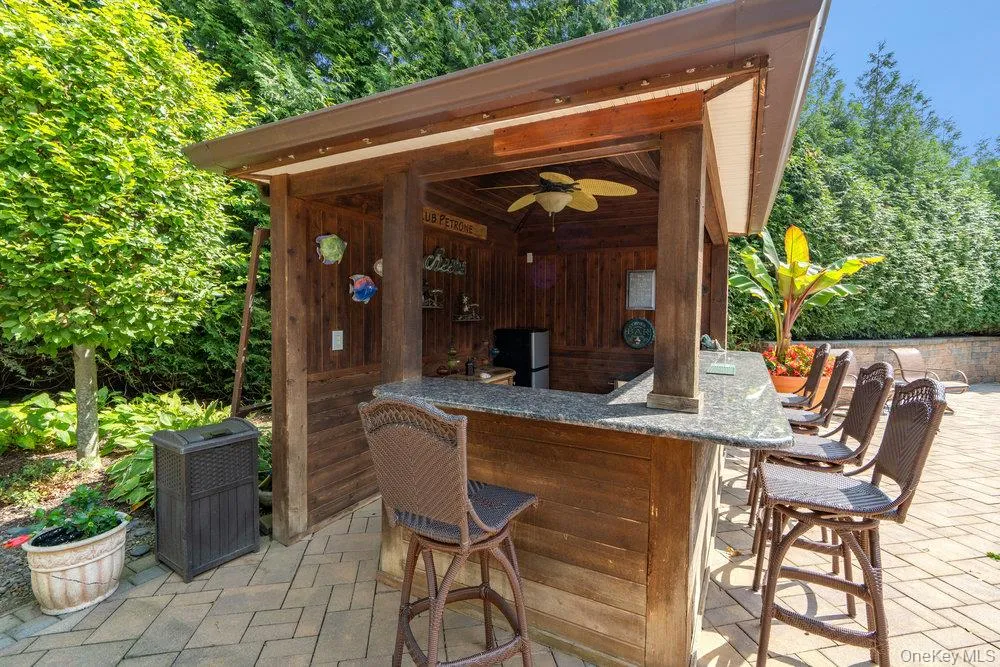 9 Defeo Court, Babylon, NY, 4 Bedrooms Bedrooms, 12 Rooms Rooms,3 BathroomsBathrooms,Residential Sale,For Rent,Defeo,0,969163 9 Defeo Court, Babylon, NY, 4 Bedrooms Bedrooms, 12 Rooms Rooms,3 BathroomsBathrooms,Residential Sale,For Rent,Defeo,0,969163