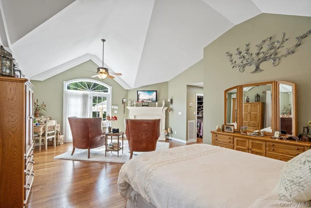9 Defeo Court, Babylon, NY, 4 Bedrooms Bedrooms, 12 Rooms Rooms,3 BathroomsBathrooms,Residential Sale,For Rent,Defeo,0,969163 9 Defeo Court, Babylon, NY, 4 Bedrooms Bedrooms, 12 Rooms Rooms,3 BathroomsBathrooms,Residential Sale,For Rent,Defeo,0,969163