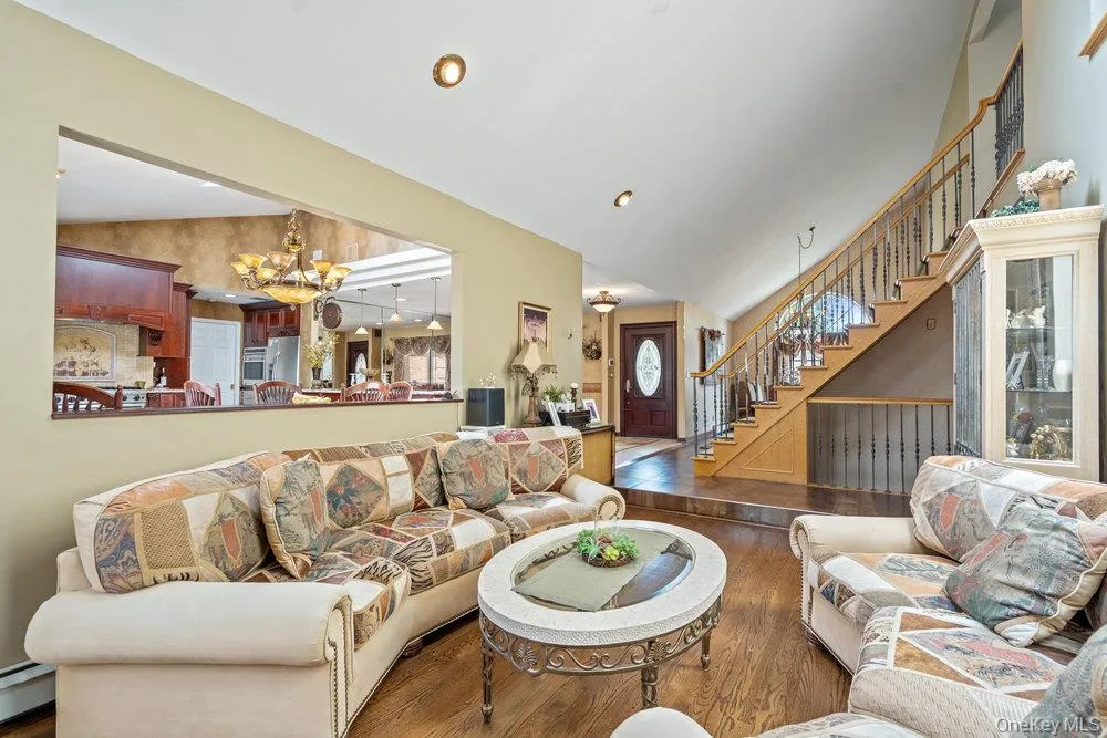 9 Defeo Court, Babylon, NY, 4 Bedrooms Bedrooms, 12 Rooms Rooms,3 BathroomsBathrooms,Residential Sale,For Rent,Defeo,0,969163 9 Defeo Court, Babylon, NY, 4 Bedrooms Bedrooms, 12 Rooms Rooms,3 BathroomsBathrooms,Residential Sale,For Rent,Defeo,0,969163