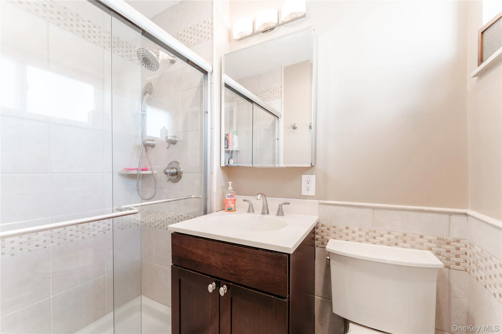 200 South Middle Neck Road, North Hempstead, NY, 3 Bedrooms Bedrooms, 7 Rooms Rooms,2 BathroomsBathrooms,Residential,For Rent,South Middle Neck,0,969170 200 South Middle Neck Road, North Hempstead, NY, 3 Bedrooms Bedrooms, 7 Rooms Rooms,2 BathroomsBathrooms,Residential,For Rent,South Middle Neck,0,969170