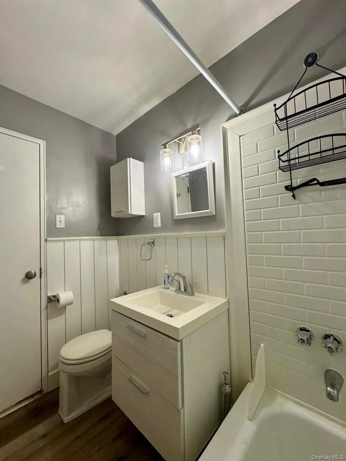 68-20 Selfridge Street, New York, NY, 1 Bedroom Bedrooms, 3 Rooms Rooms,1 BathroomBathrooms,Residential Lease,For Rent,Selfridge,0,969180 68-20 Selfridge Street, New York, NY, 1 Bedroom Bedrooms, 3 Rooms Rooms,1 BathroomBathrooms,Residential Lease,For Rent,Selfridge,0,969180