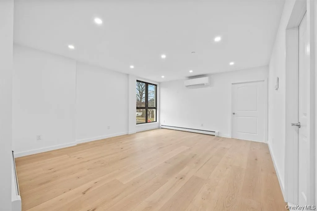 33-03 213th Street, New York, NY, 4 Bedrooms Bedrooms, 9 Rooms Rooms,4 BathroomsBathrooms,Residential,For Rent,213th,0,969183 33-03 213th Street, New York, NY, 4 Bedrooms Bedrooms, 9 Rooms Rooms,4 BathroomsBathrooms,Residential,For Rent,213th,0,969183
