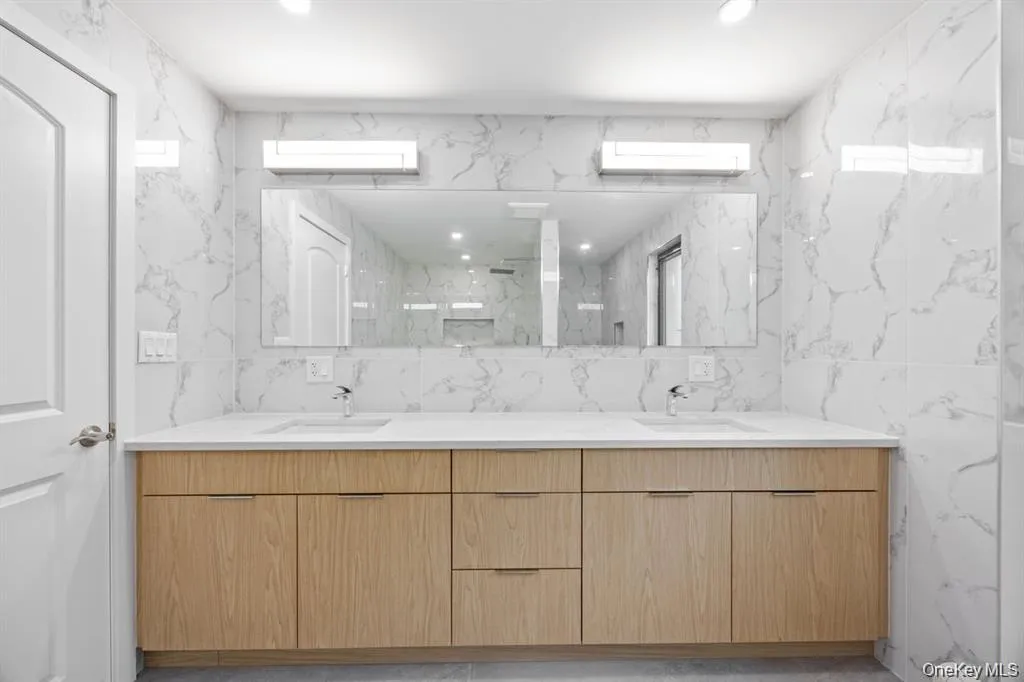 33-03 213th Street, New York, NY, 4 Bedrooms Bedrooms, 9 Rooms Rooms,4 BathroomsBathrooms,Residential,For Rent,213th,0,969183 33-03 213th Street, New York, NY, 4 Bedrooms Bedrooms, 9 Rooms Rooms,4 BathroomsBathrooms,Residential,For Rent,213th,0,969183