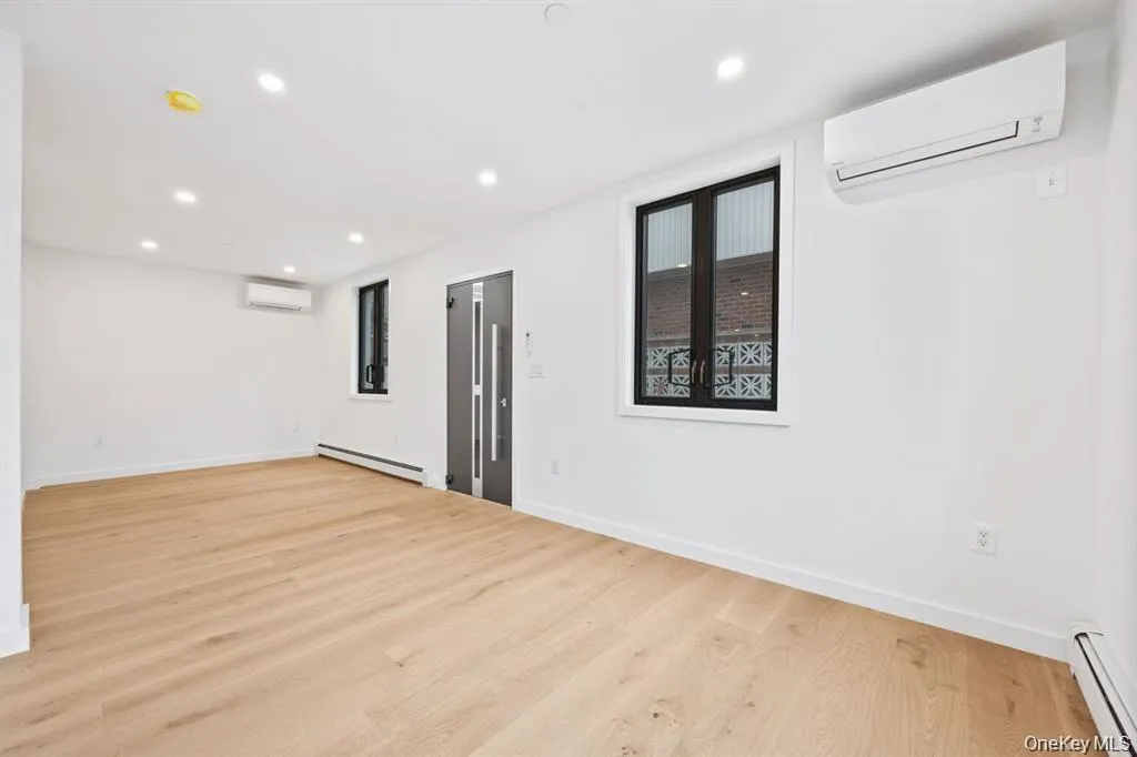 33-03 213th Street, New York, NY, 4 Bedrooms Bedrooms, 9 Rooms Rooms,4 BathroomsBathrooms,Residential,For Rent,213th,0,969183 33-03 213th Street, New York, NY, 4 Bedrooms Bedrooms, 9 Rooms Rooms,4 BathroomsBathrooms,Residential,For Rent,213th,0,969183
